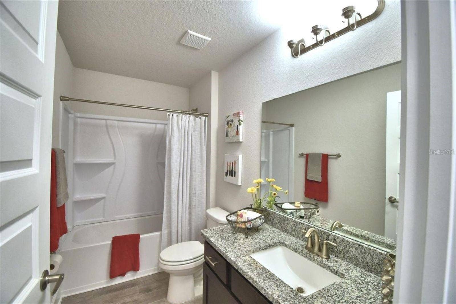 2413 NW 23RD AVENUE, Ocala, FL 34475 Similar home with same floorplan. Colors and options may vary.