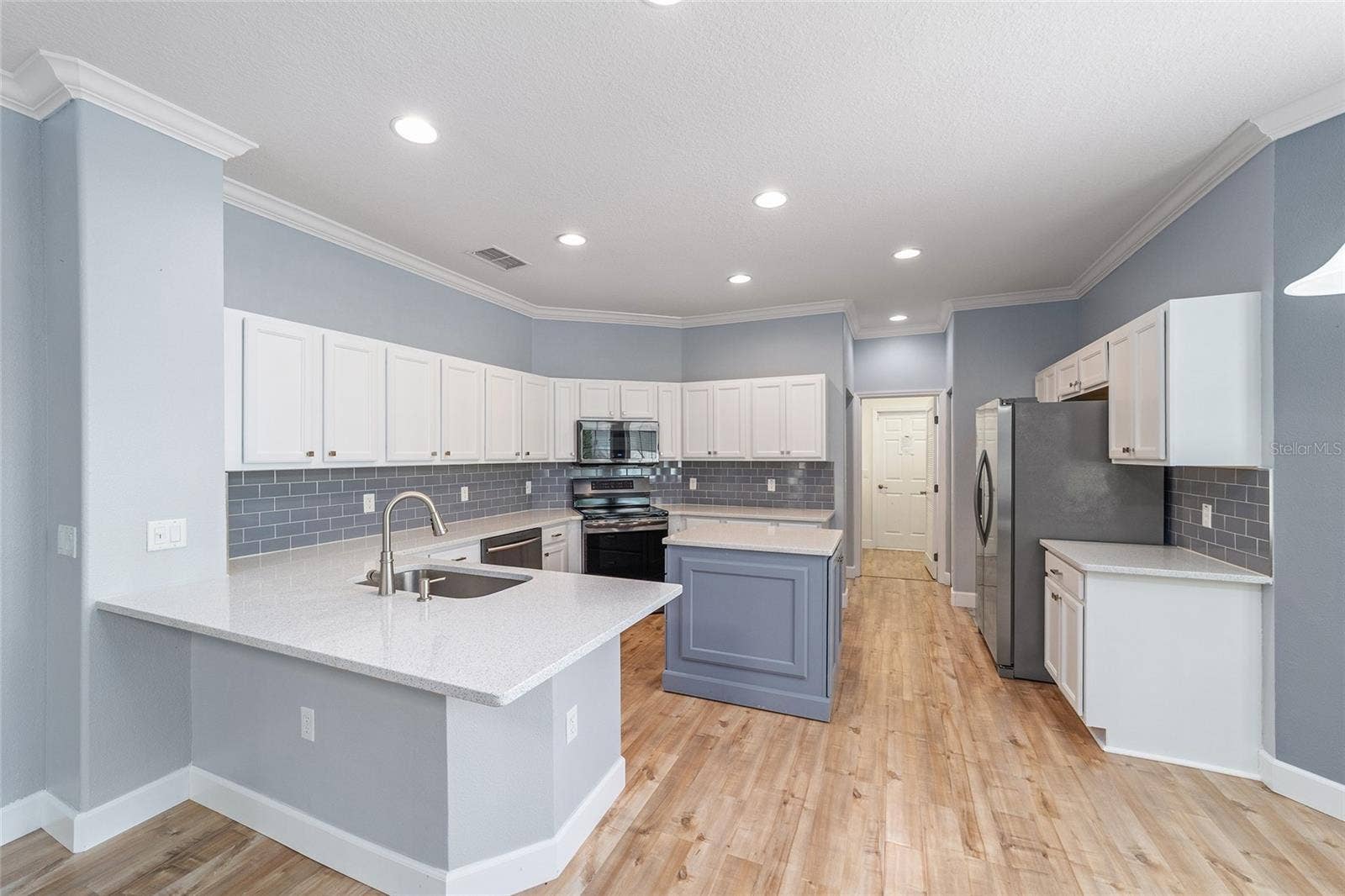 8298 SW 79TH CIRCLE, Ocala, FL 34476 8298 SW 79TH CIRCLE, Ocala, FL 34476