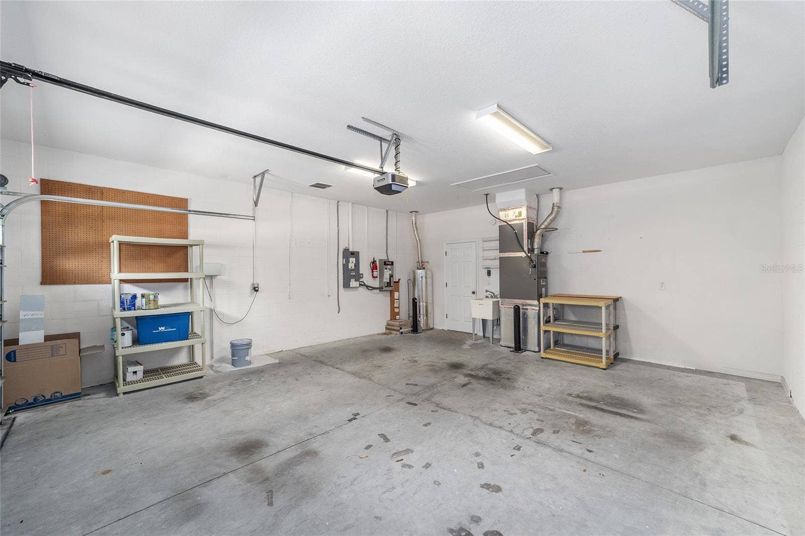 8298 SW 79TH CIRCLE, Ocala, FL 34476 8298 SW 79TH CIRCLE, Ocala, FL 34476