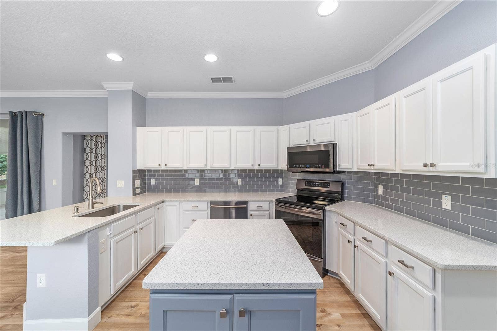 8298 SW 79TH CIRCLE, Ocala, FL 34476 8298 SW 79TH CIRCLE, Ocala, FL 34476