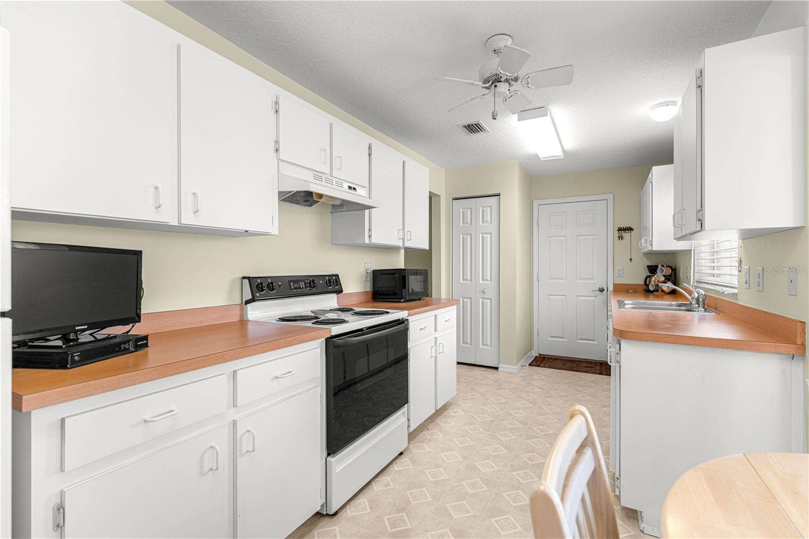 6201 SW 84TH PLACE, Ocala, FL 34476 6201 SW 84TH PLACE, Ocala, FL 34476