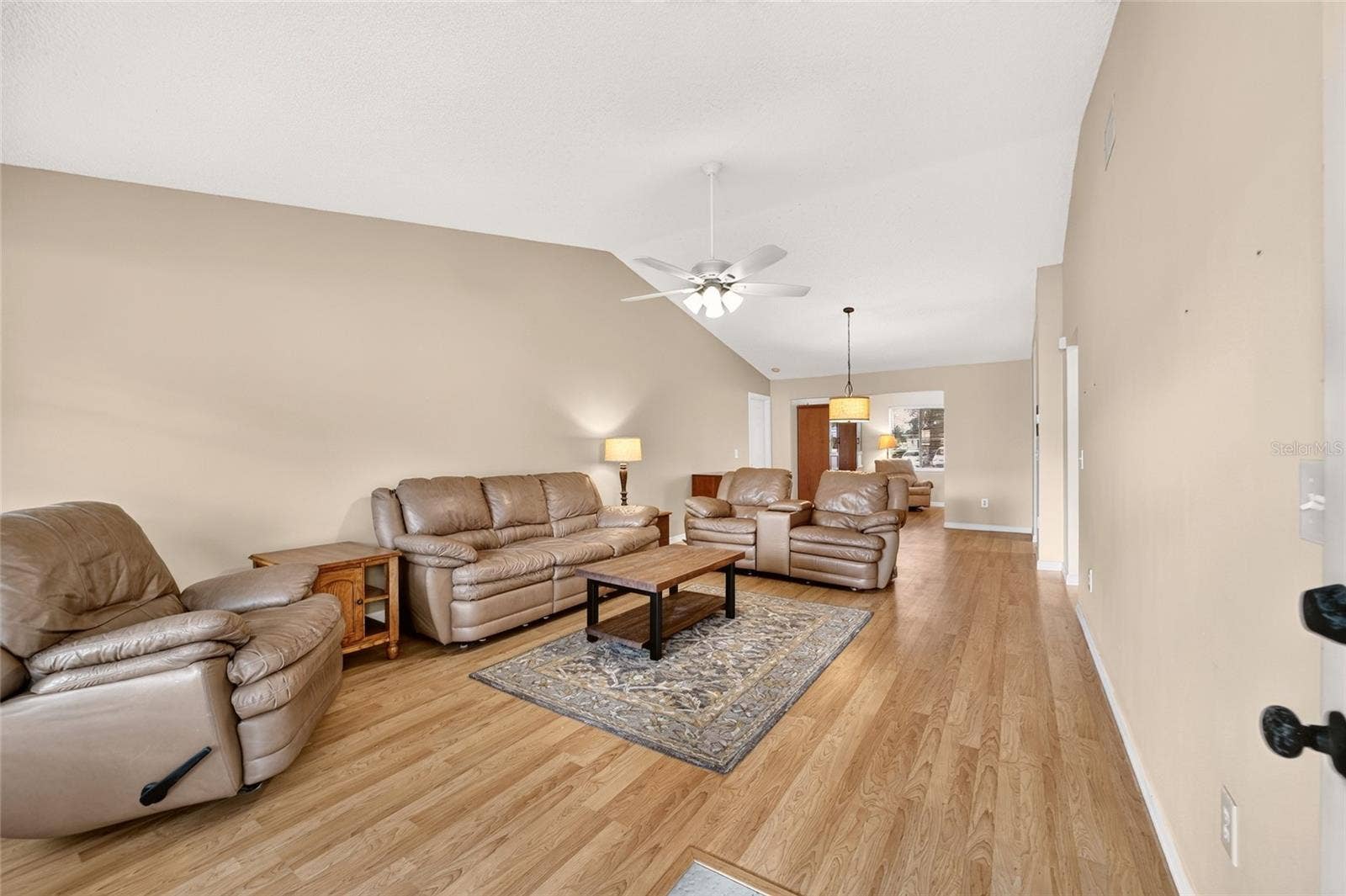 8661 SW 65TH TERRACE, Ocala, FL 34476 living room