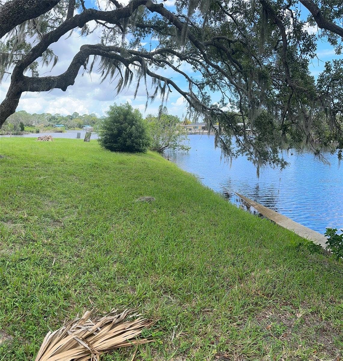 1238 FLOTILLA DRIVE, Holiday, FL 34690