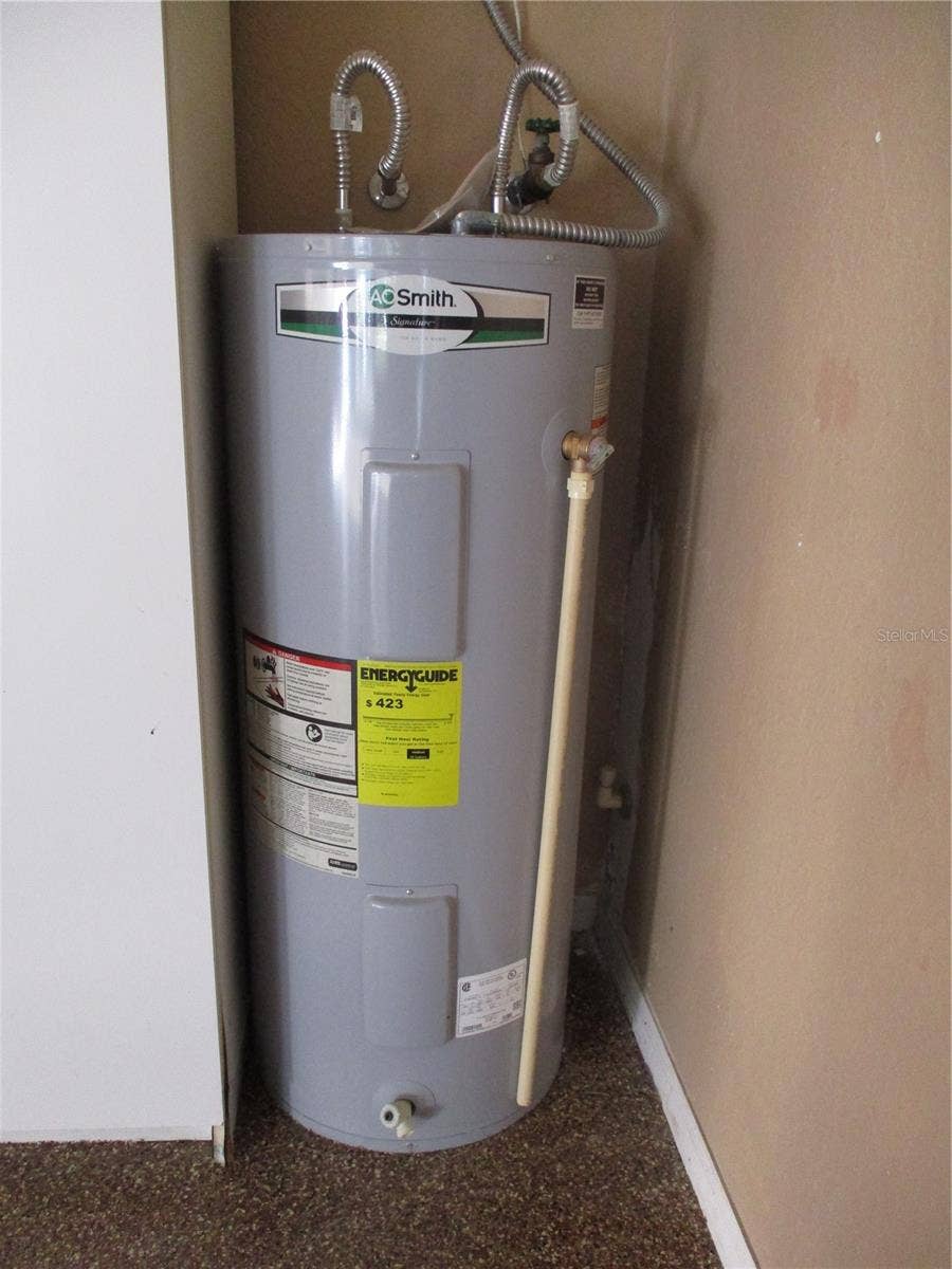 11283 SW 139TH PLACE, Dunnellon, FL 34432 WATER HEATER