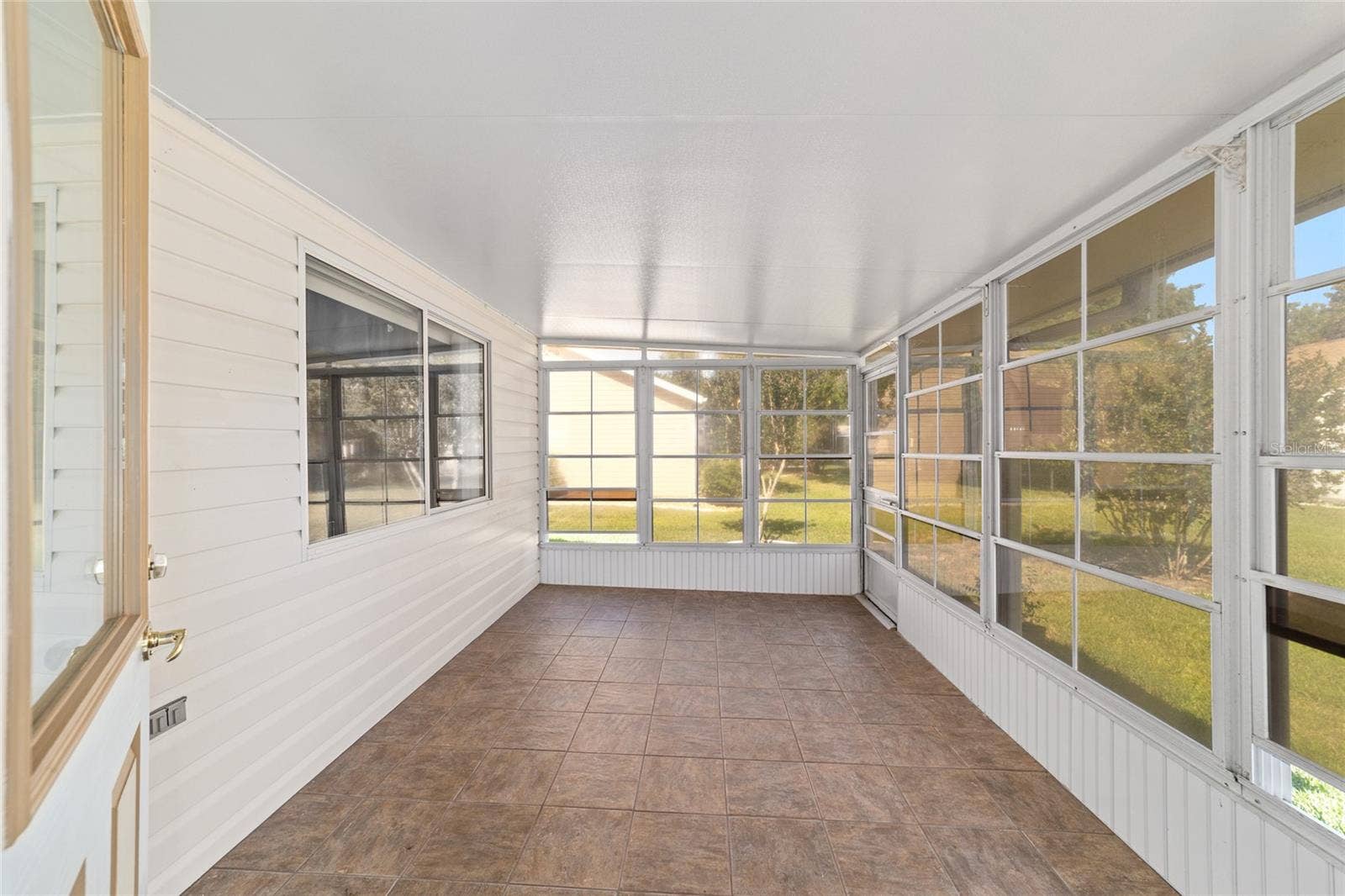 11283 SW 139TH PLACE, Dunnellon, FL 34432 ENCLOSED LANAI