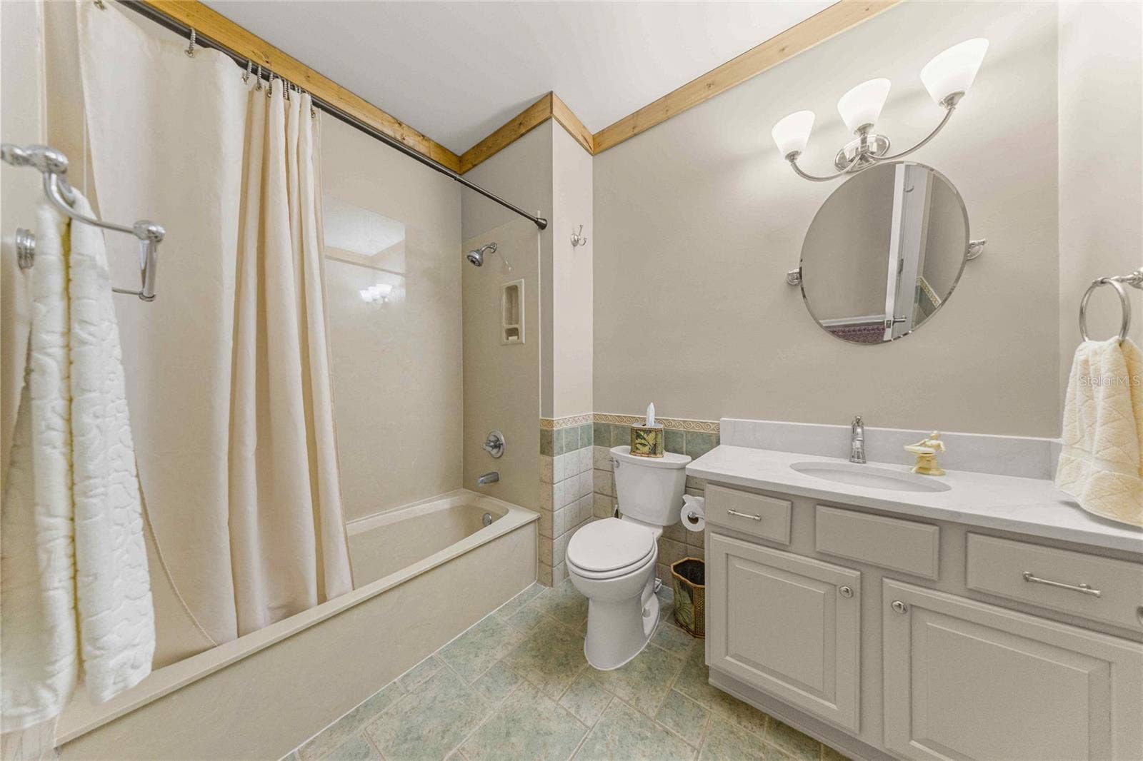 1248 AVENIDA DE LAS CASAS, Lady Lake, FL 32159