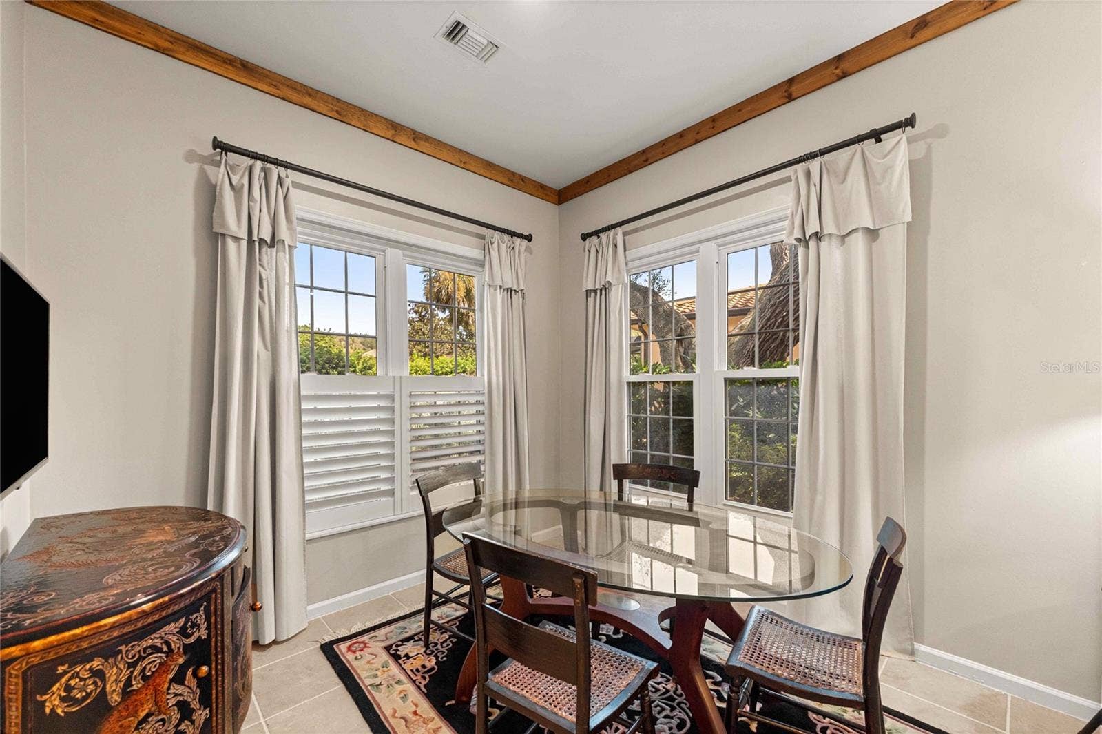 breakfast nook