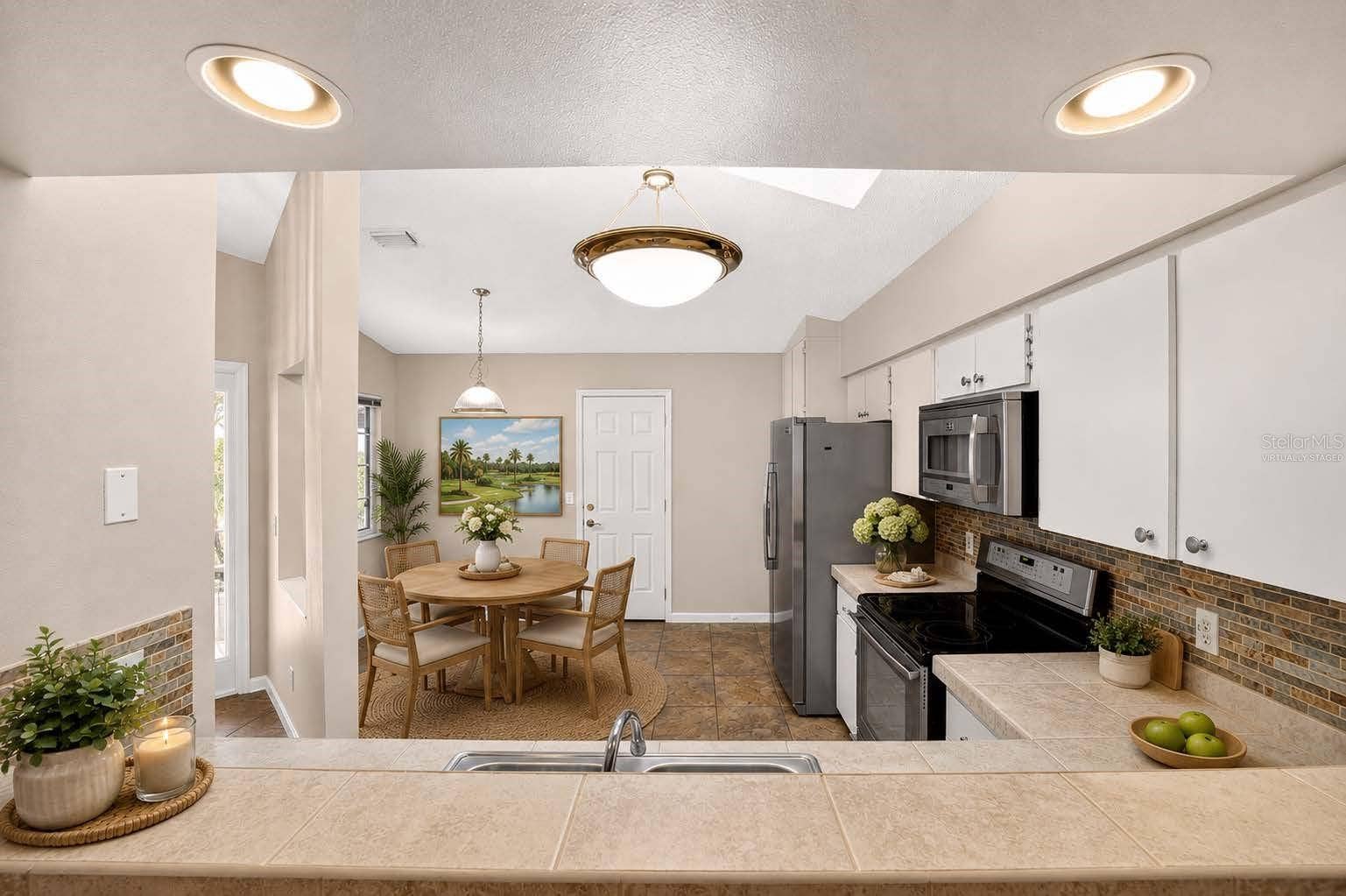 1923 NW 50TH CIRCLE, Ocala, FL 34482 This picture has been virtually staged