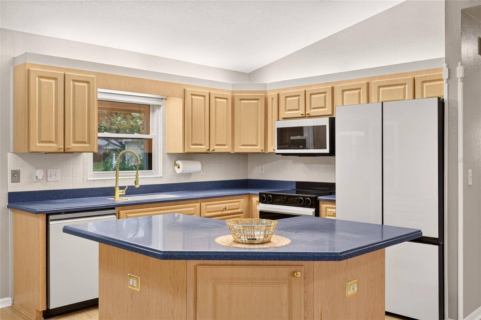 11661 SW 137TH LOOP, Dunnellon, FL 34432 11661 SW 137TH LOOP, Dunnellon, FL 34432