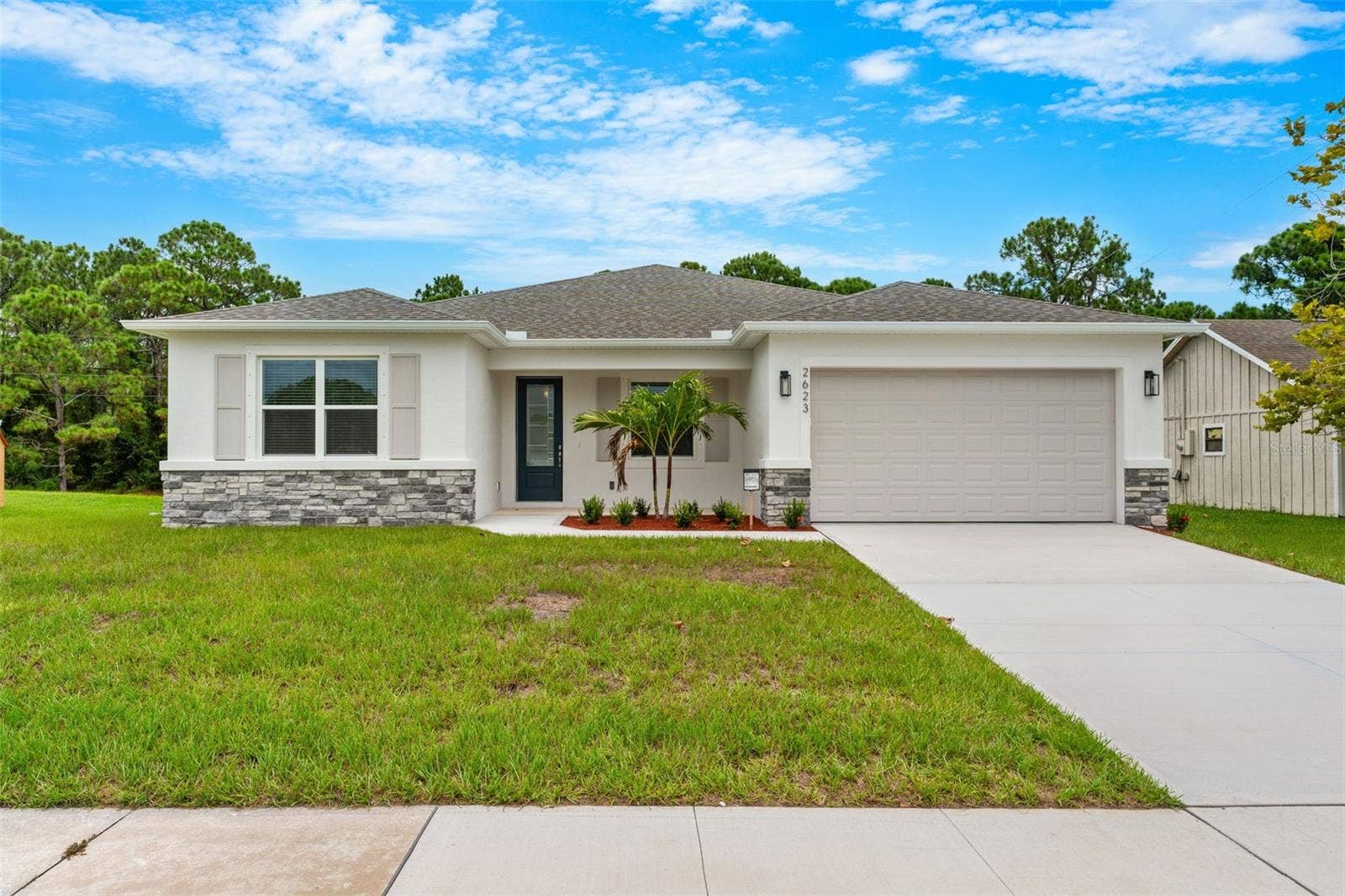1860 E ST JAMES LOOP, Inverness, FL 34453 *Photos shown are from a previously completed Metareesa Model. Colors, finishes, and selections may vary.*
