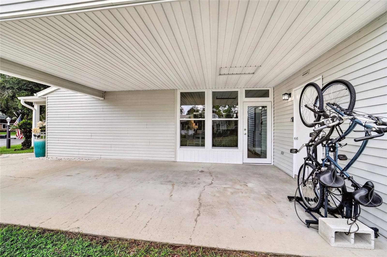9282 SW 109TH LANE, Ocala, FL 34481 HURRICANE CAT 2-3 WINDOWS