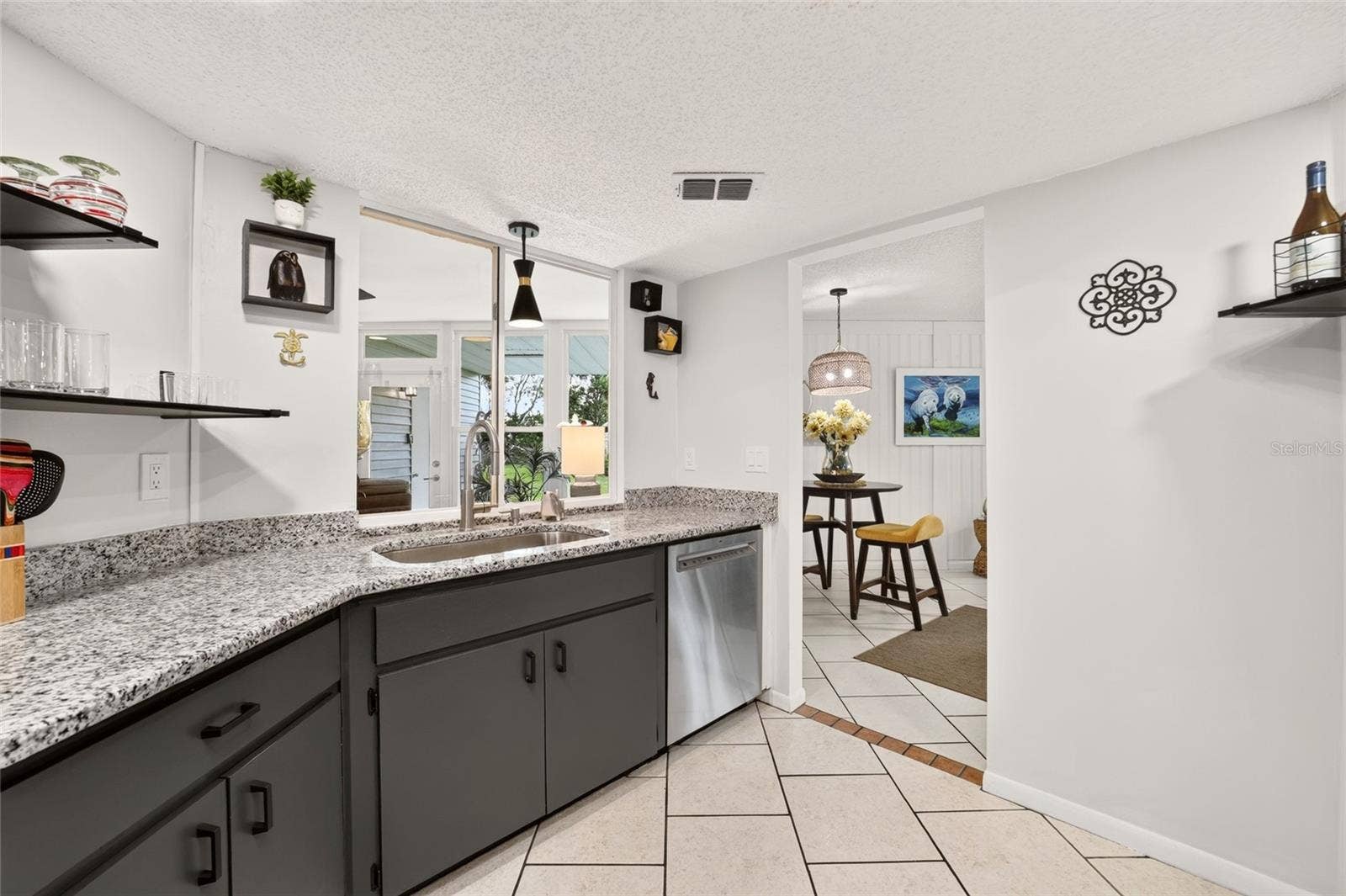 9282 SW 109TH LANE, Ocala, FL 34481 LIfe is alot easier when things are within minutes of your perfect location