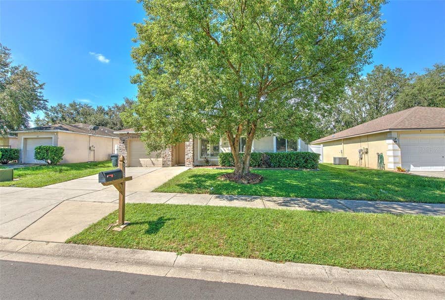 Property photo for 319 ABIGAIL ROAD, Plant City, FL