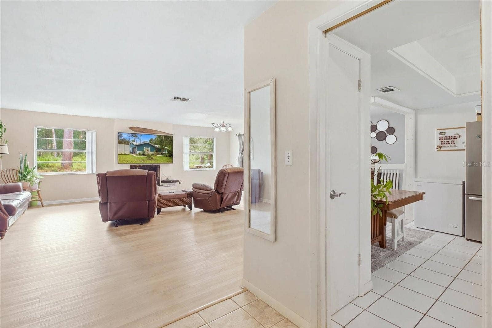 937 N MCGOWAN AVENUE, Crystal River, FL 34429 937 N MCGOWAN AVENUE, Crystal River, FL 34429