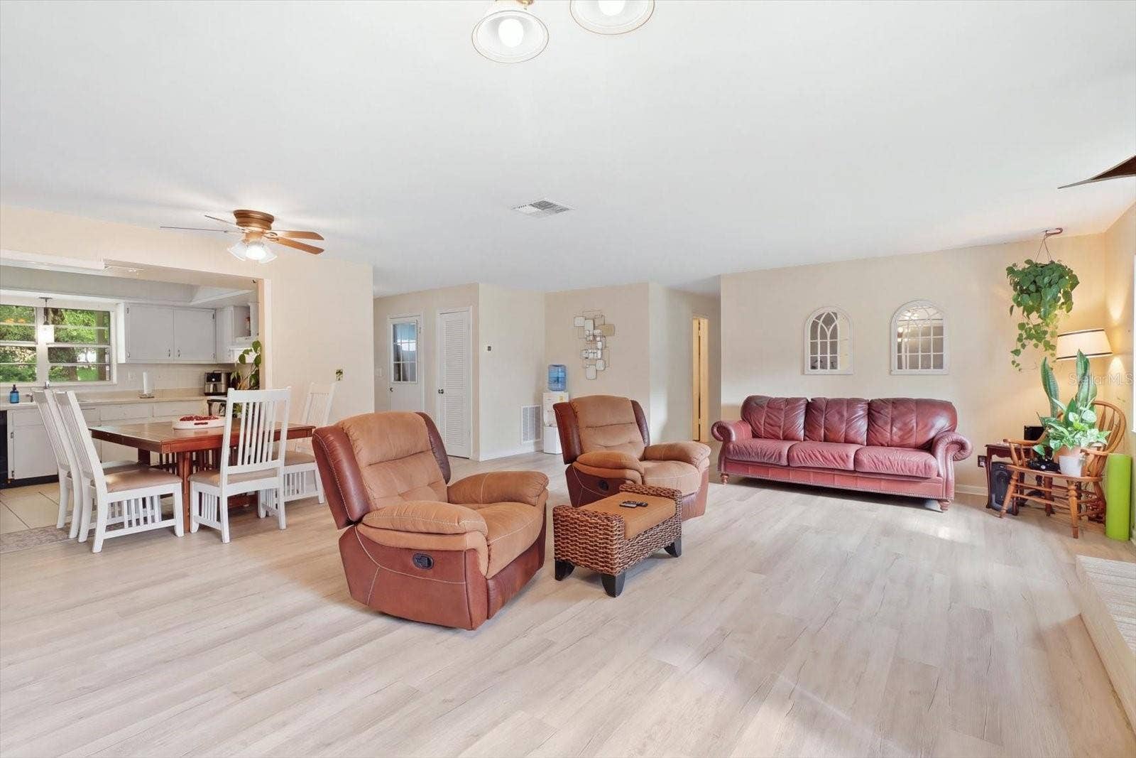 937 N MCGOWAN AVENUE, Crystal River, FL 34429 937 N MCGOWAN AVENUE, Crystal River, FL 34429