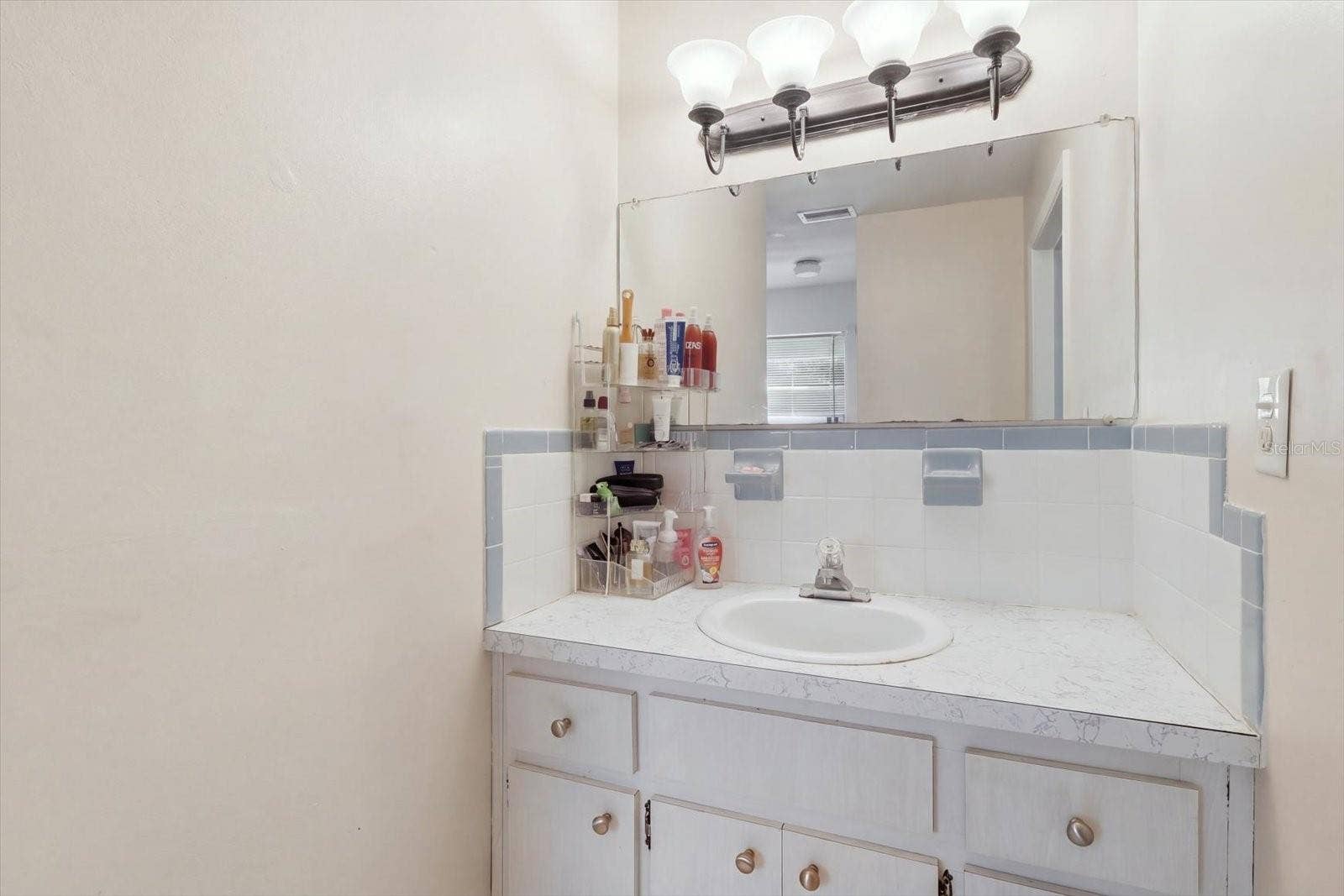 937 N MCGOWAN AVENUE, Crystal River, FL 34429 937 N MCGOWAN AVENUE, Crystal River, FL 34429