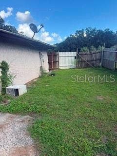 1800 SE 52ND COURT, Ocala, FL 34480 Back yard side view