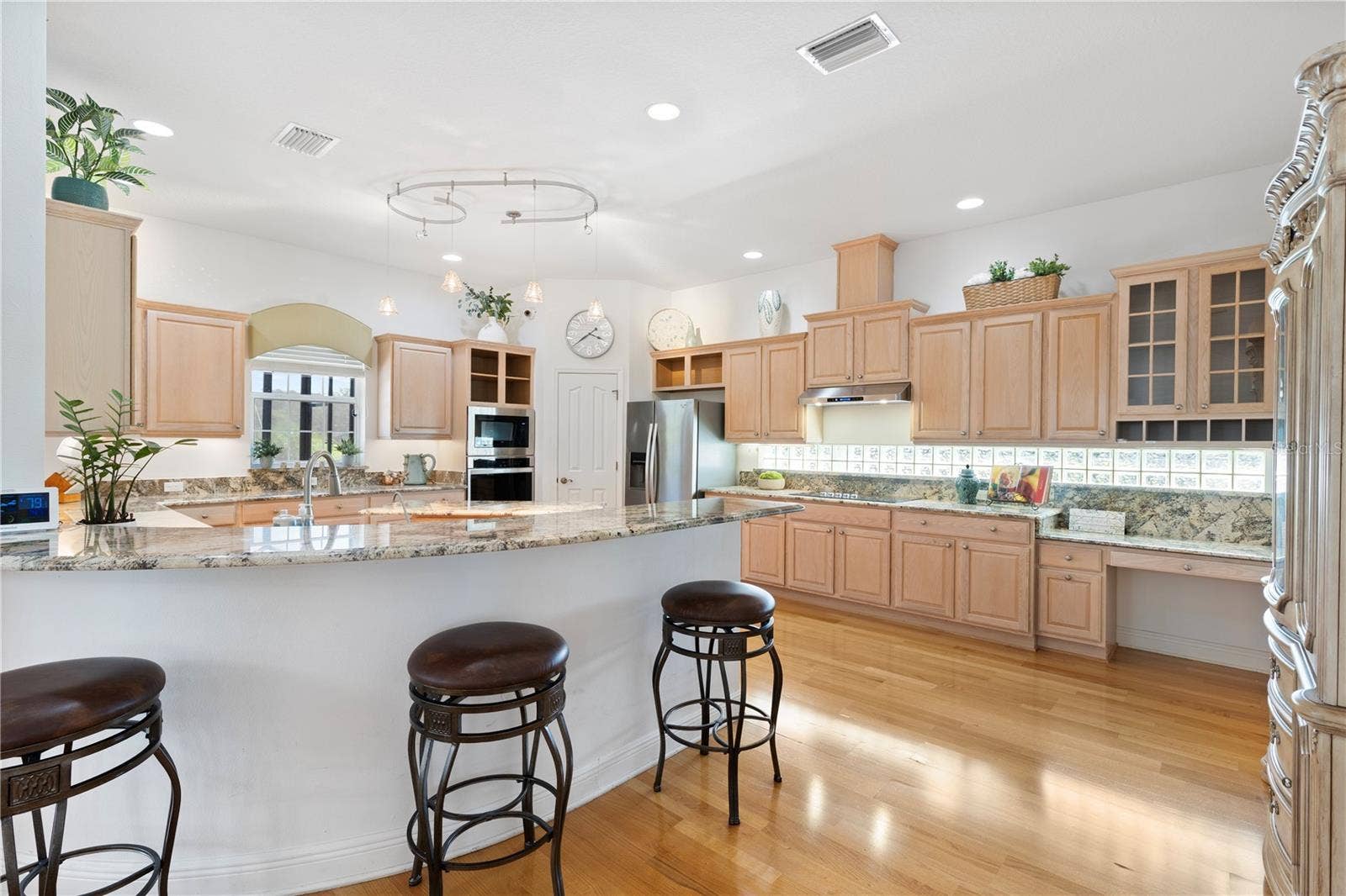 1800 ST. JAMES CIRCLE, The Villages, FL 32162