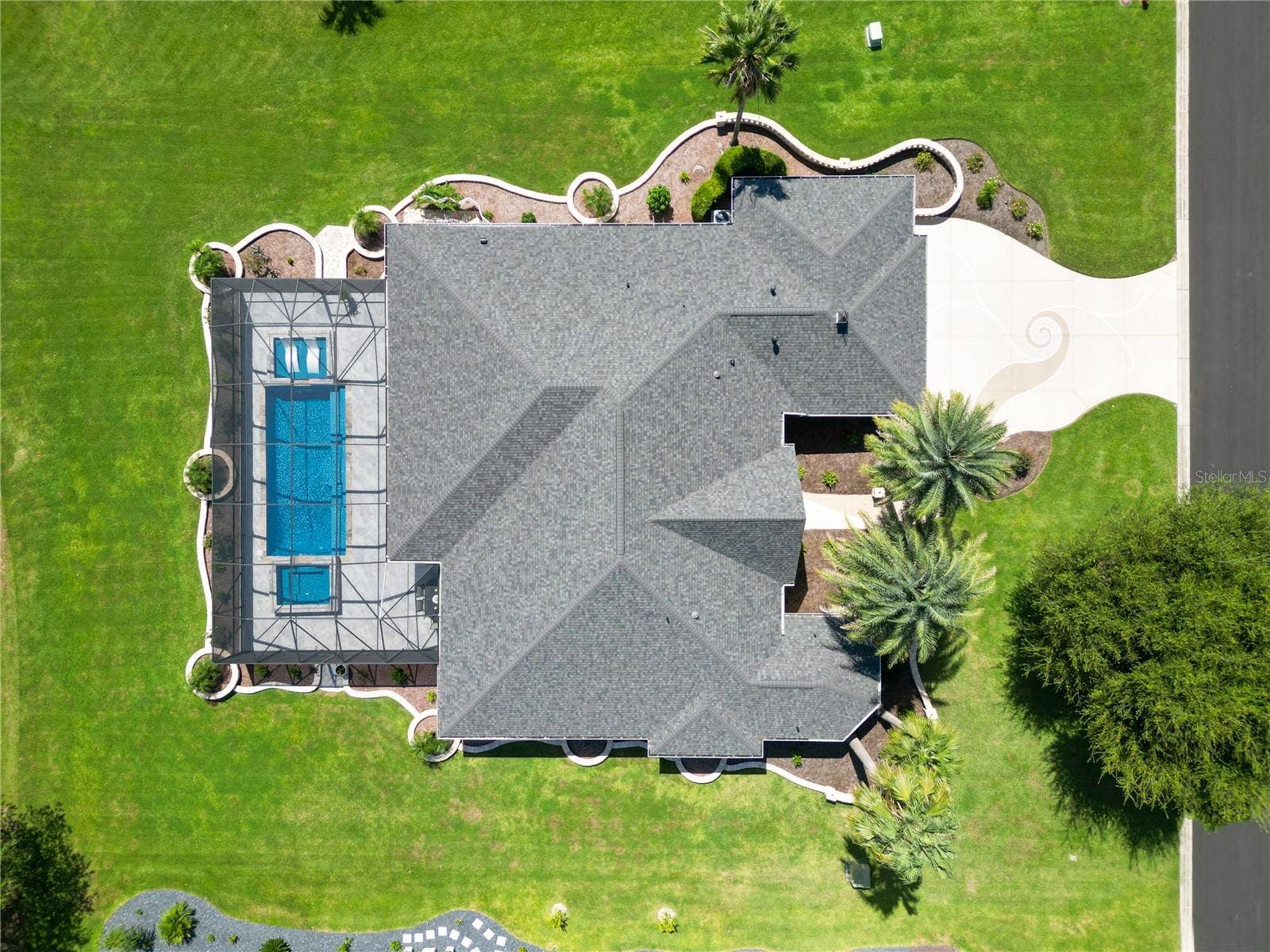 1800 ST. JAMES CIRCLE, The Villages, FL 32162