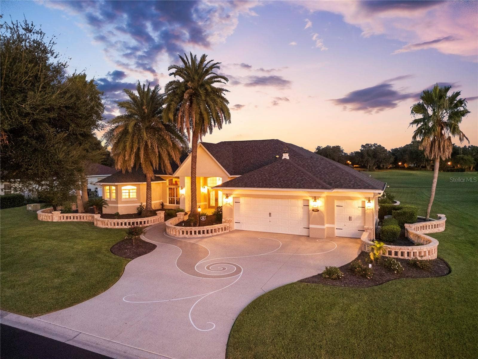 1800 ST. JAMES CIRCLE, The Villages, FL 32162
