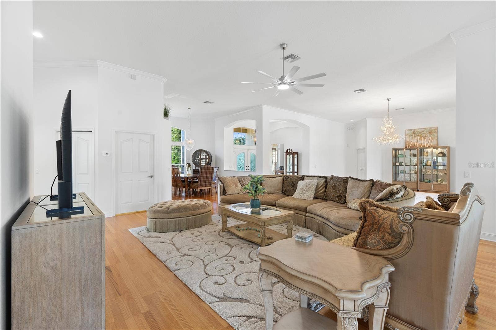 1800 ST. JAMES CIRCLE, The Villages, FL 32162