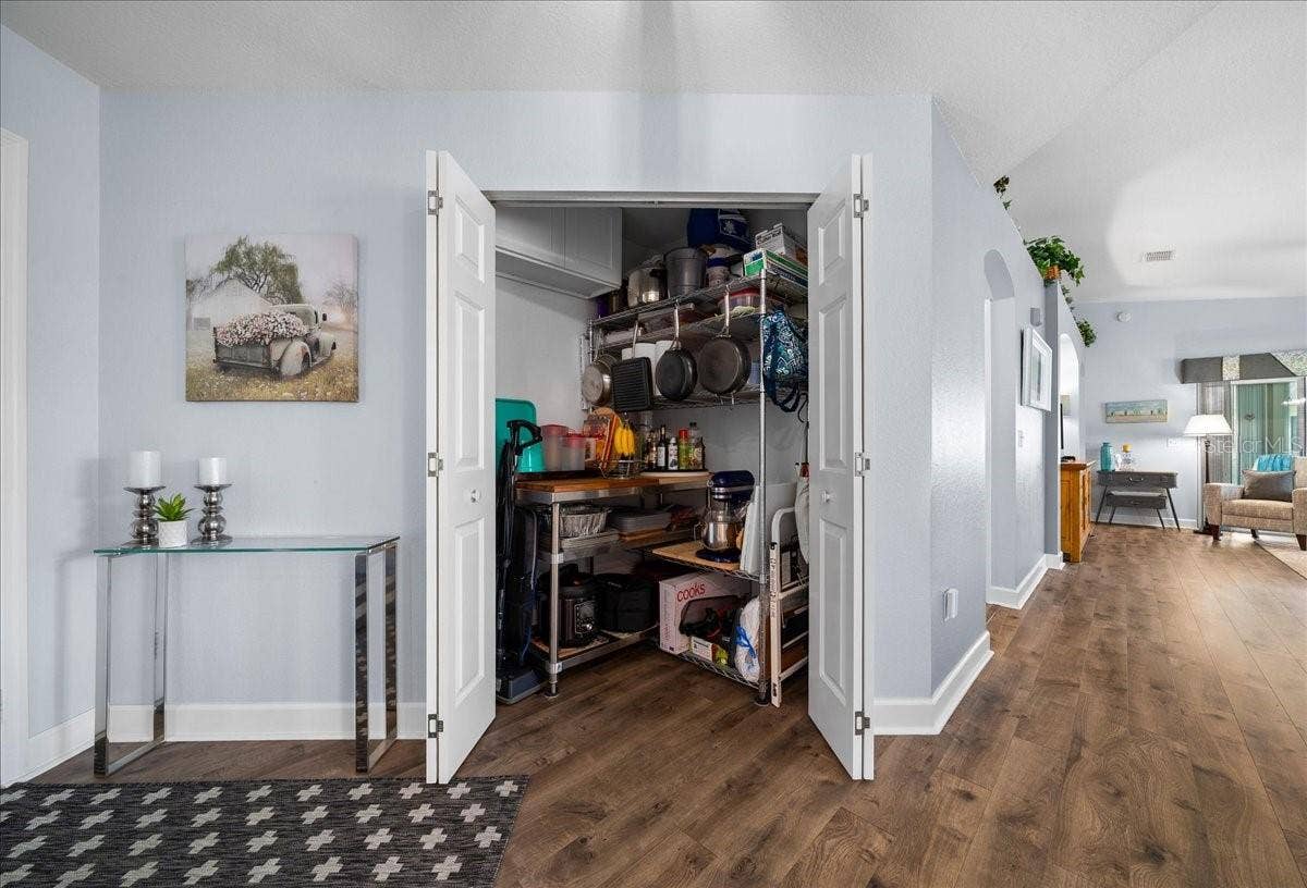13618 SW 111TH CIRCLE, Dunnellon, FL 34432 extra large pantry & storage closet