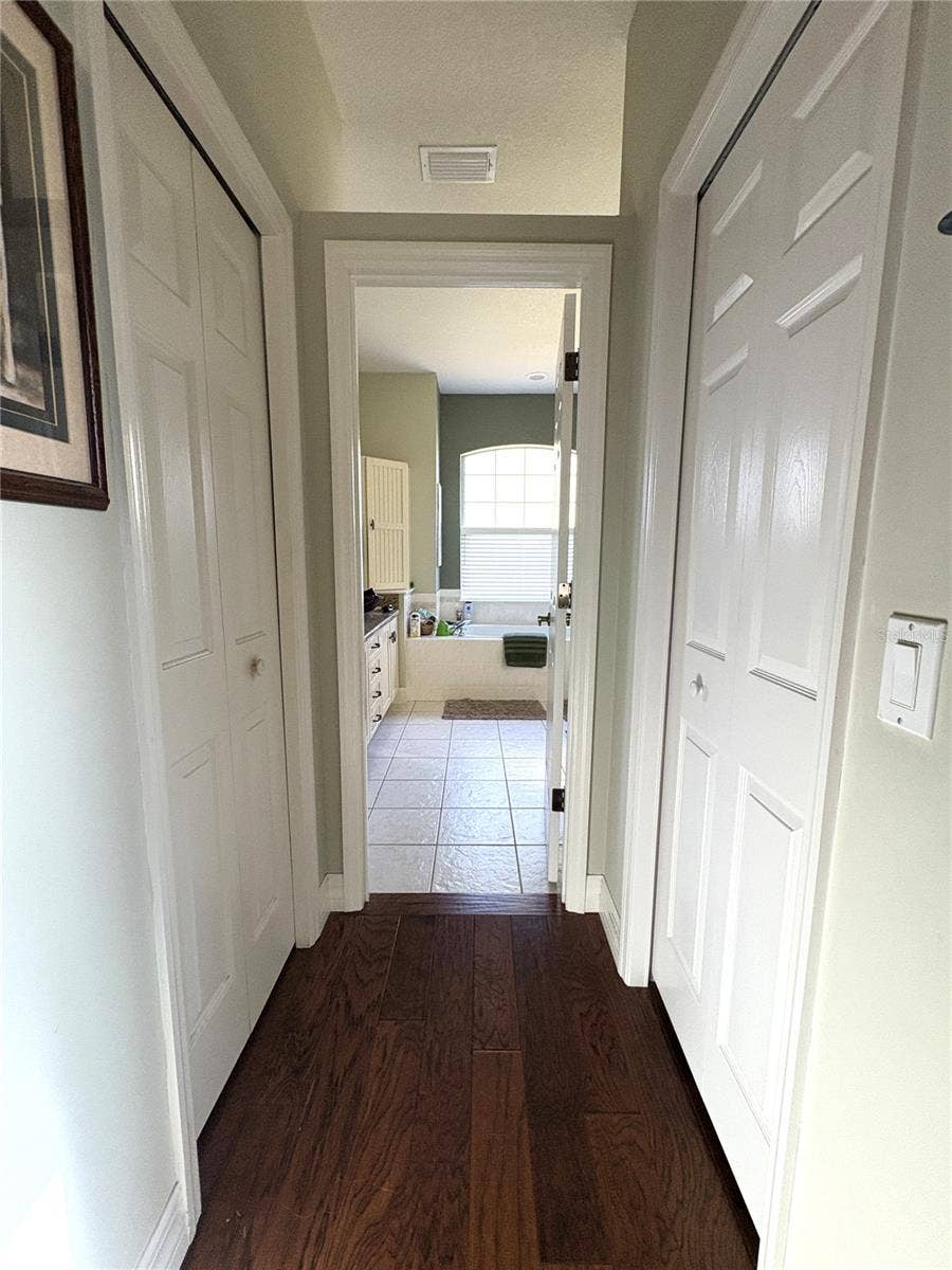 19588 SW 86TH LANE, Dunnellon, FL 34432 Primary ensuite with 2 walk in closets