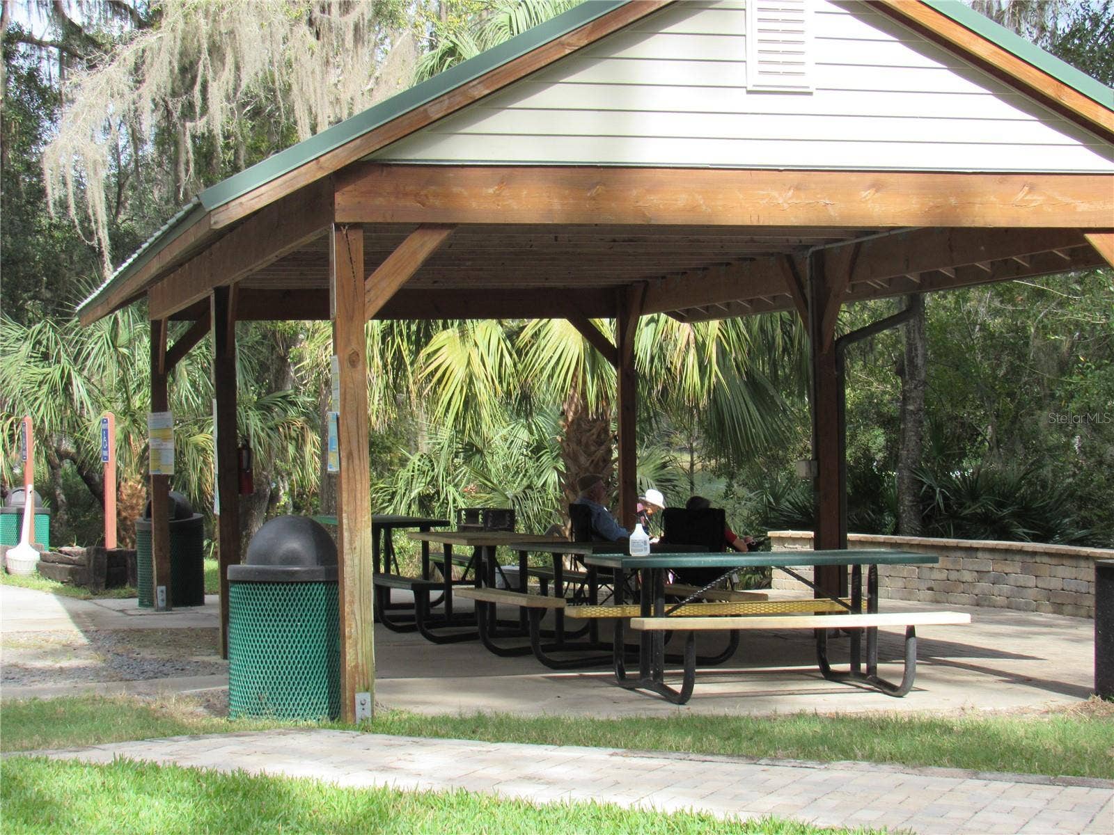 19588 SW 86TH LANE, Dunnellon, FL 34432 pavilion where you can enjoy a lazy afternoon