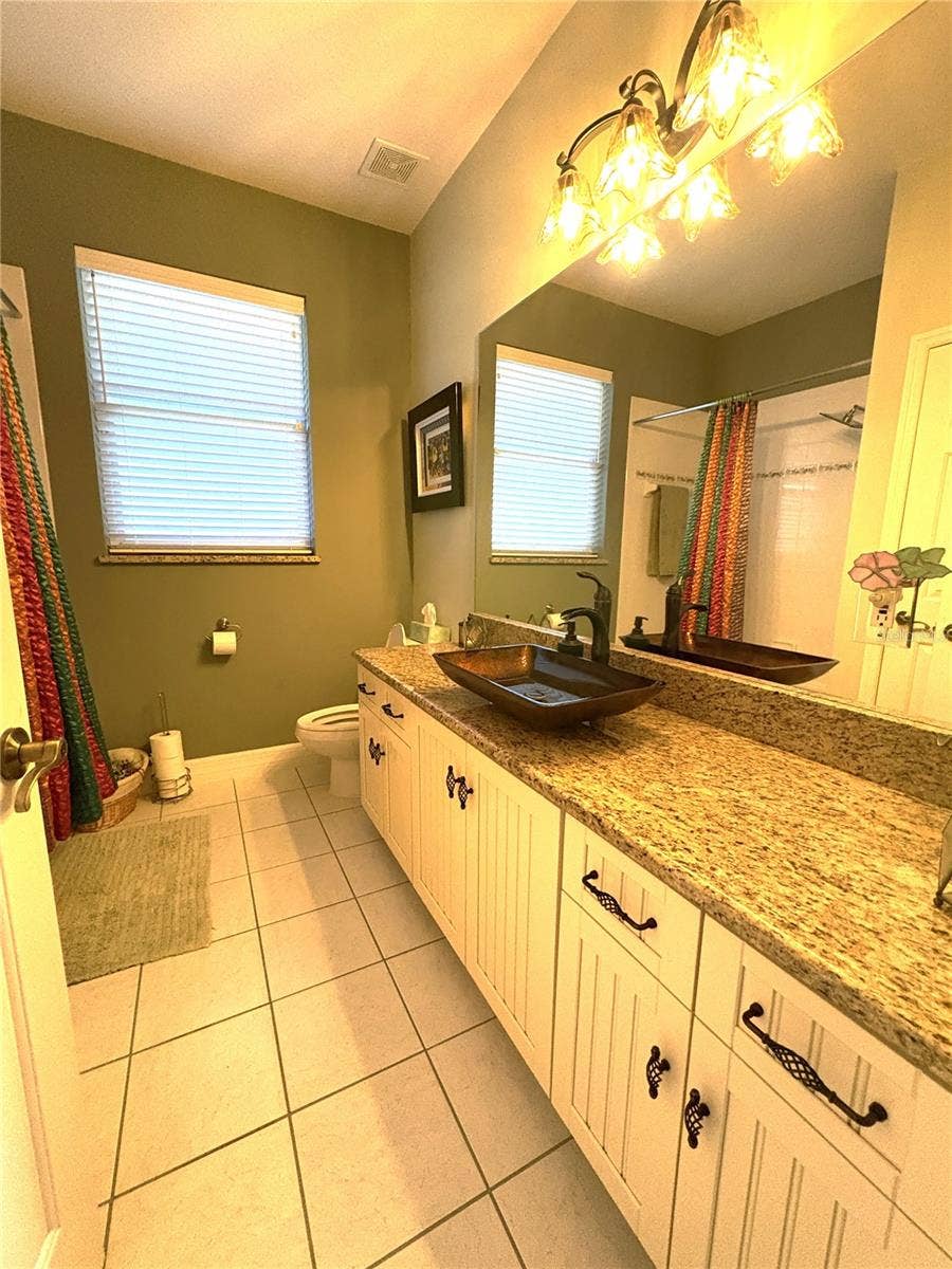 19588 SW 86TH LANE, Dunnellon, FL 34432 guest bathroom