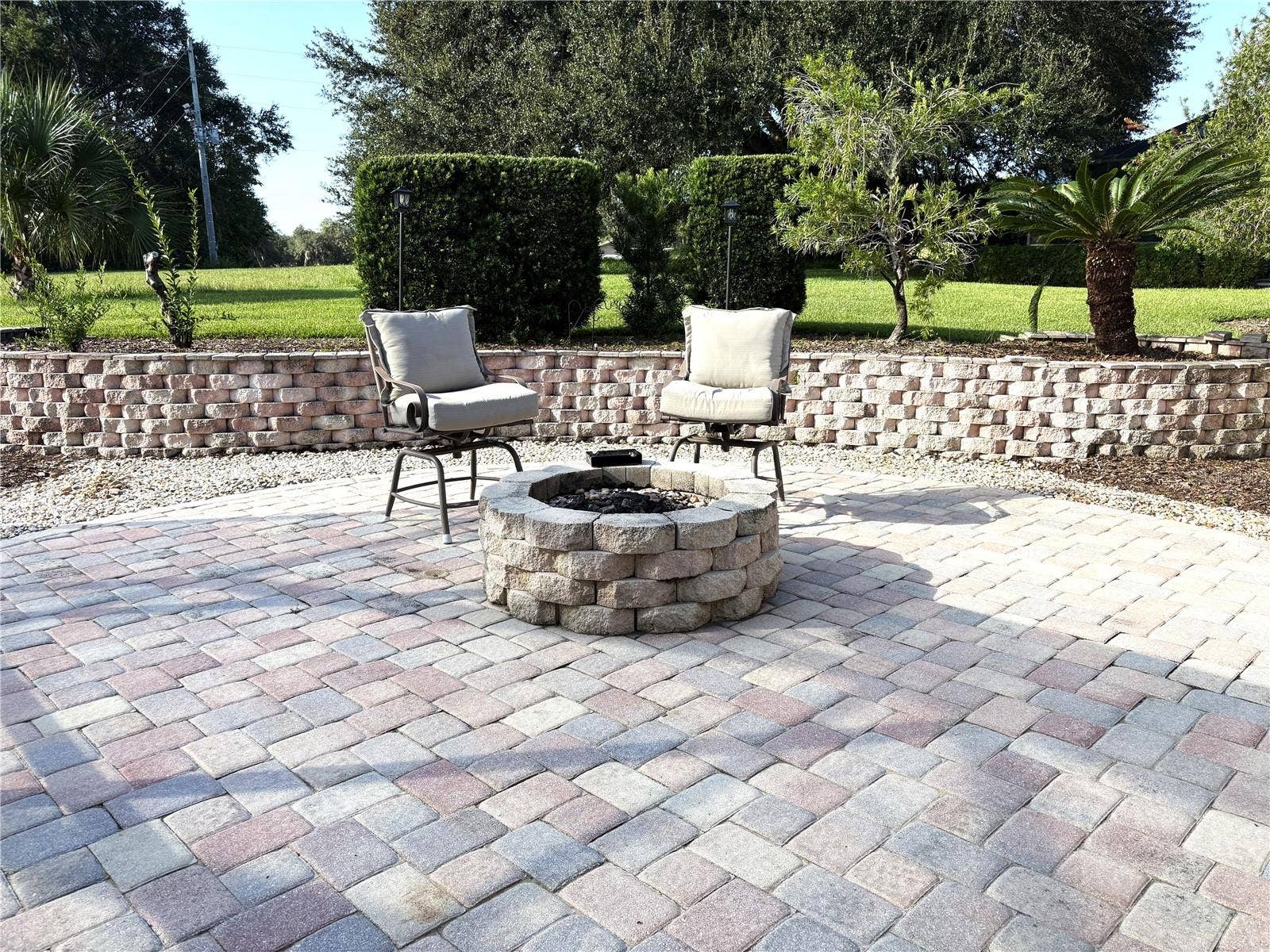 19588 SW 86TH LANE, Dunnellon, FL 34432 fire pit on paver patio
