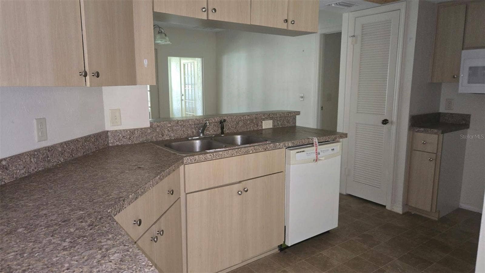 1681 N DOLTON POINT, Crystal River, FL 34429