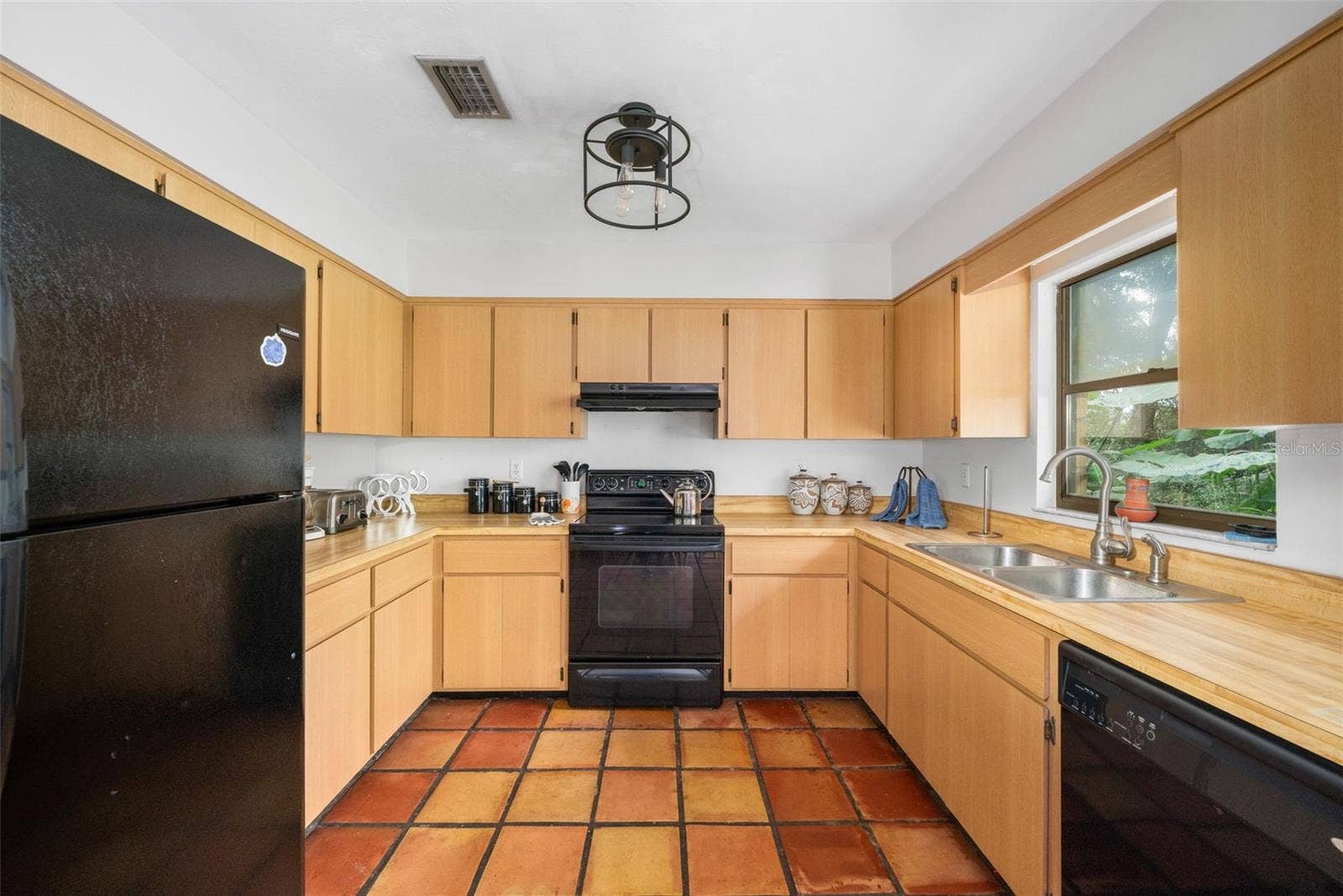 4615 NW 110TH AVENUE, Ocala, FL 34482 4615 NW 110TH AVENUE, Ocala, FL 34482