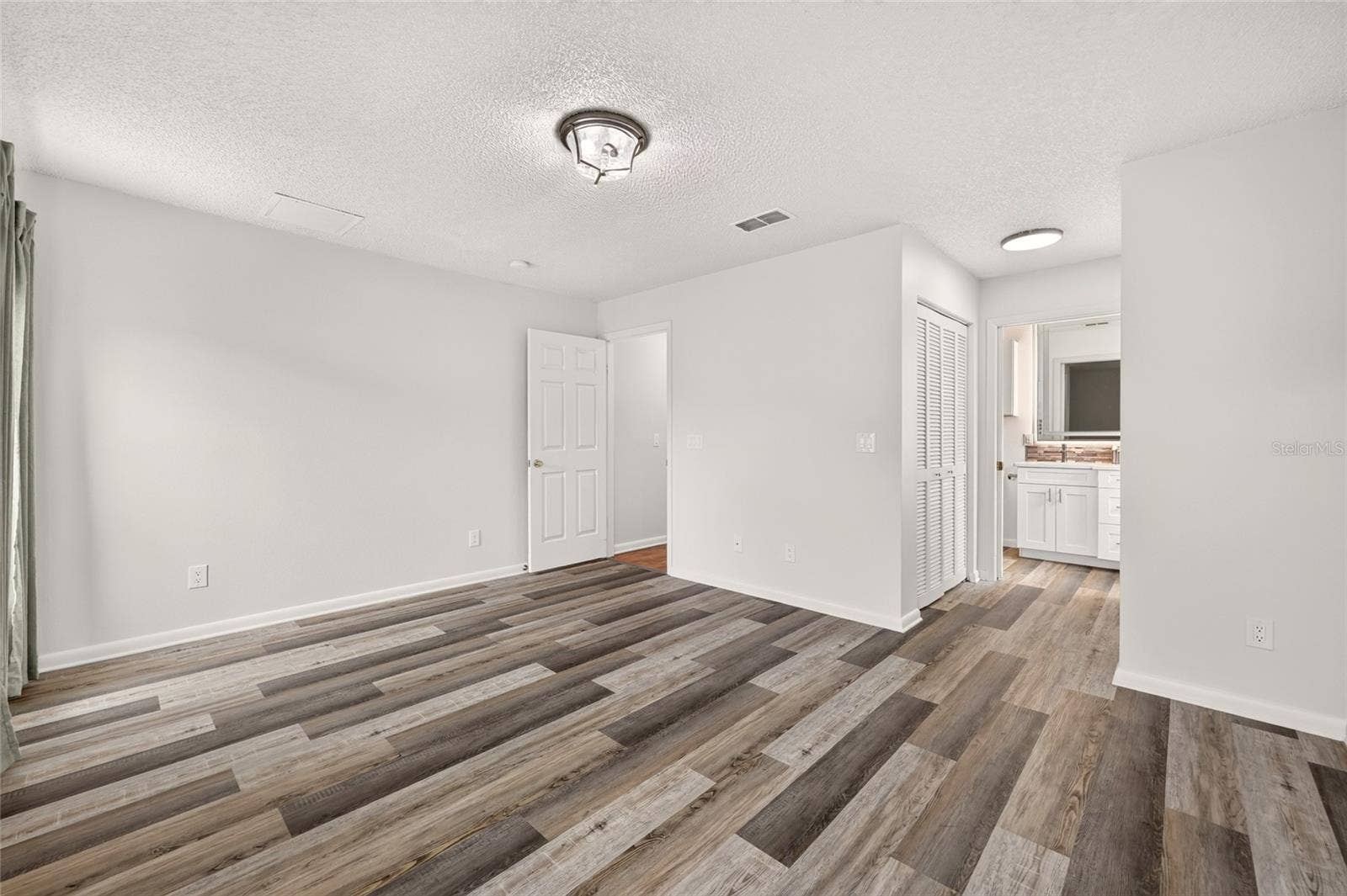 9469 SW 93RD LOOP, Ocala, FL 34481