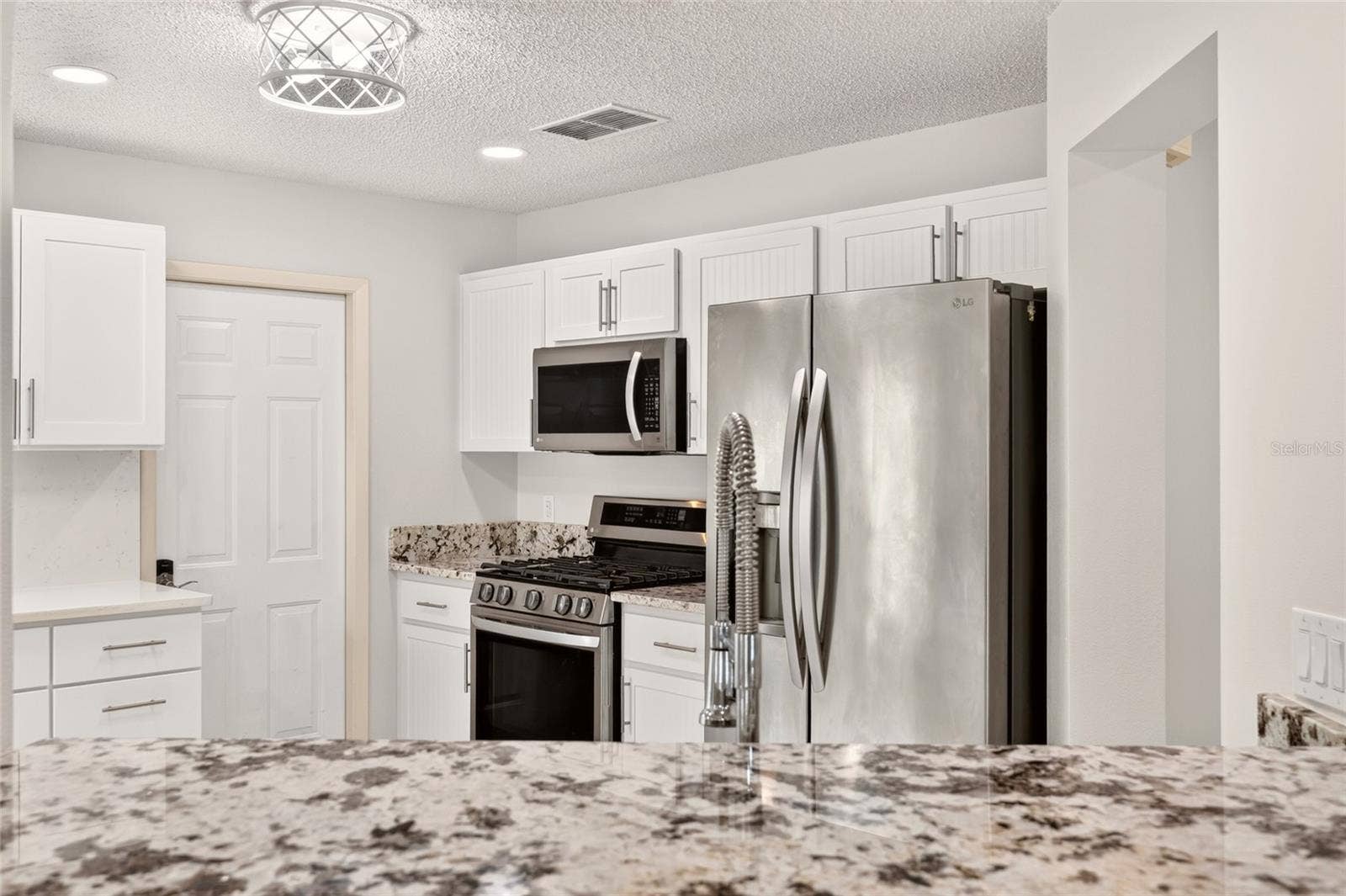 9469 SW 93RD LOOP, Ocala, FL 34481