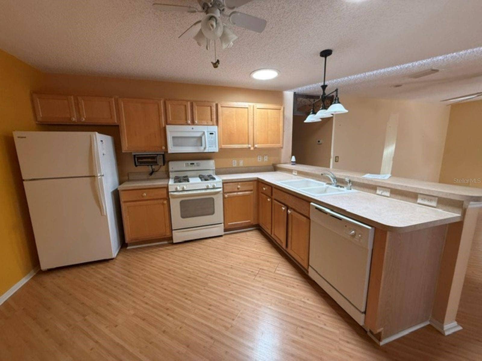 2459 LAUREL BAY LANE, The Villages, FL 32162 Kitchen