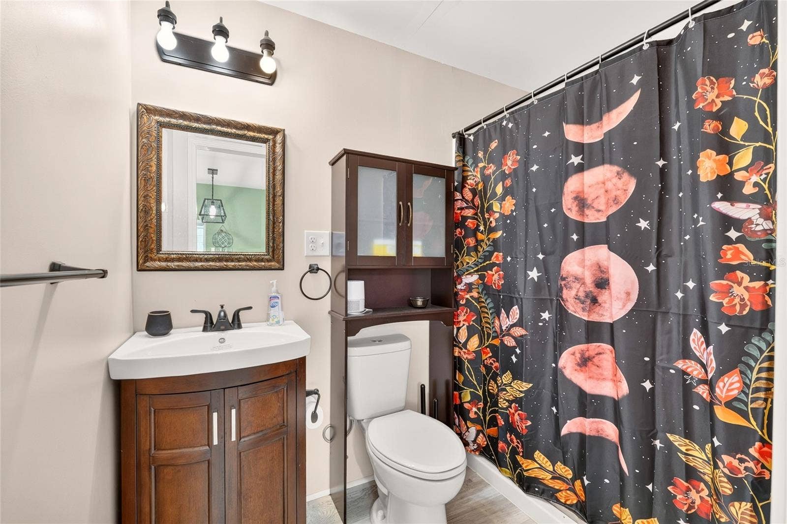 Guest House Bathroom