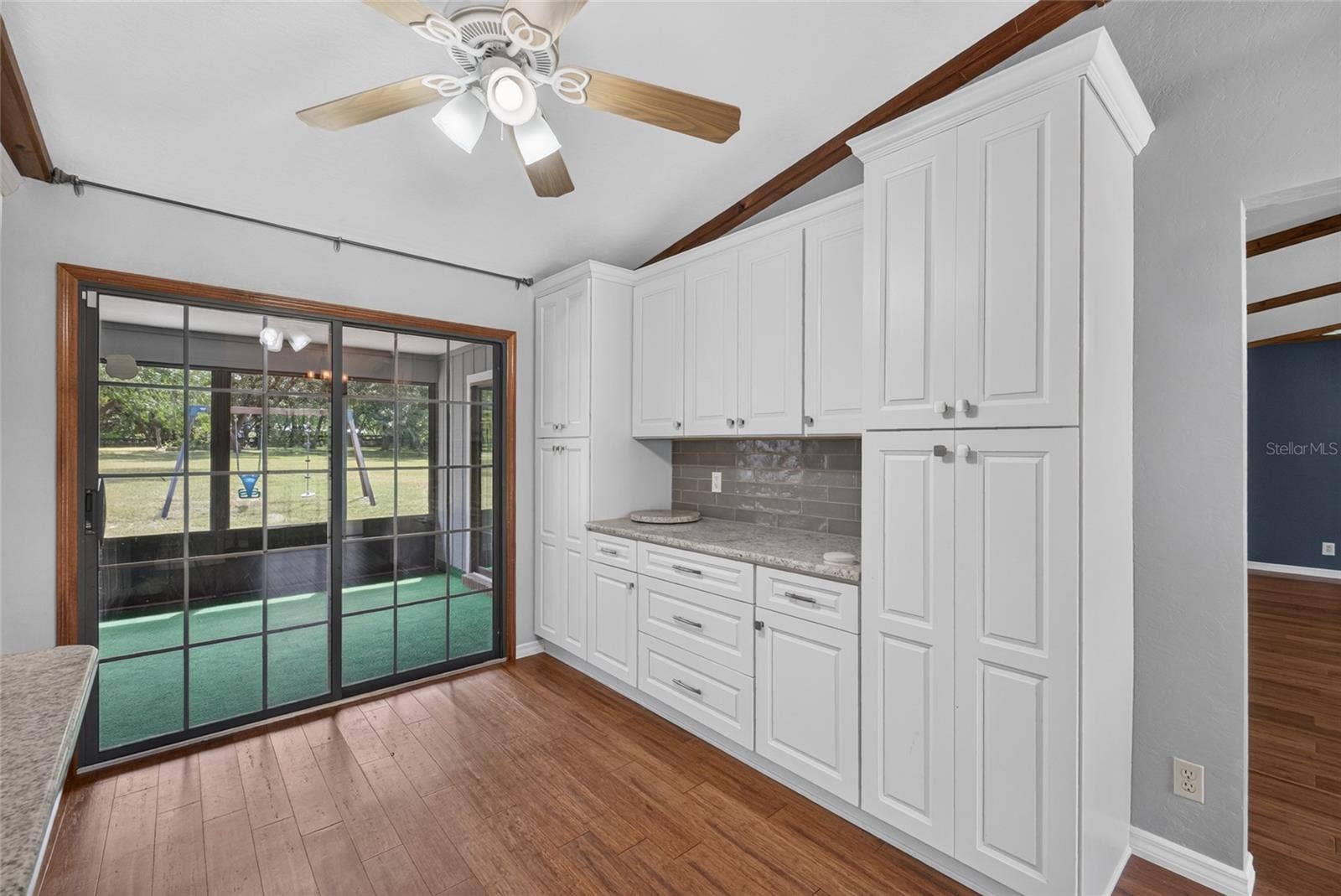 5200 SW 31ST STREET, Ocala, FL 34474 Built-in cabinetr