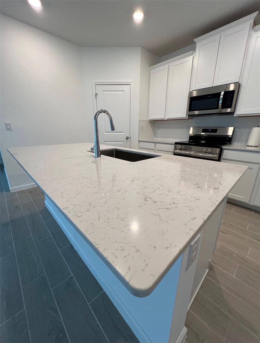 1843 NW 44TH COURT ROAD, Ocala, FL 34482 KITCHEN