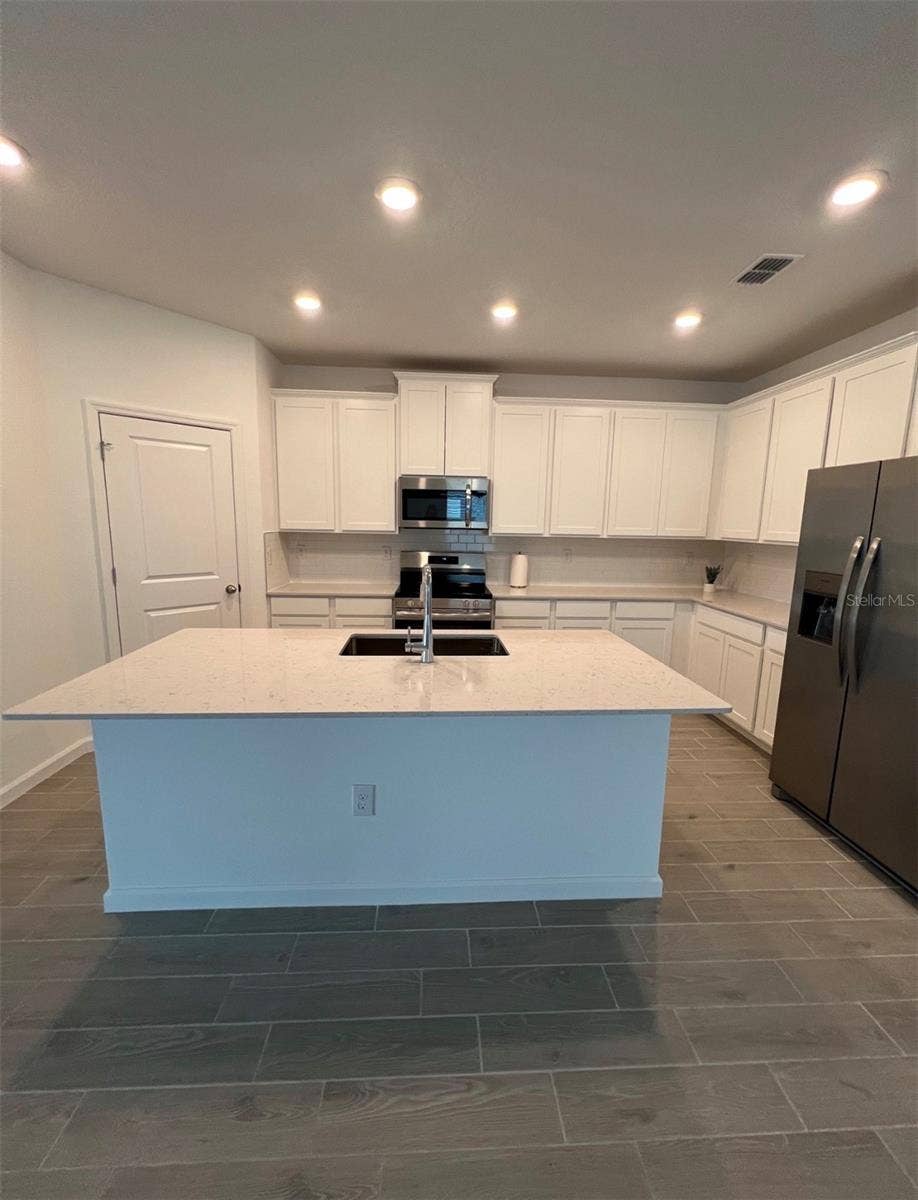 1843 NW 44TH COURT ROAD, Ocala, FL 34482 KITCHEN