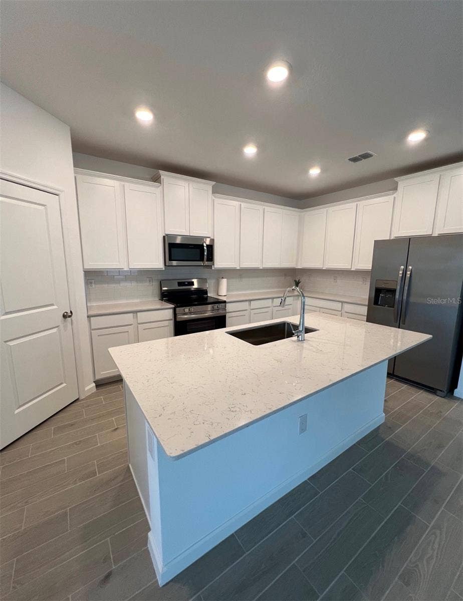 1843 NW 44TH COURT ROAD, Ocala, FL 34482 KITCHEN
