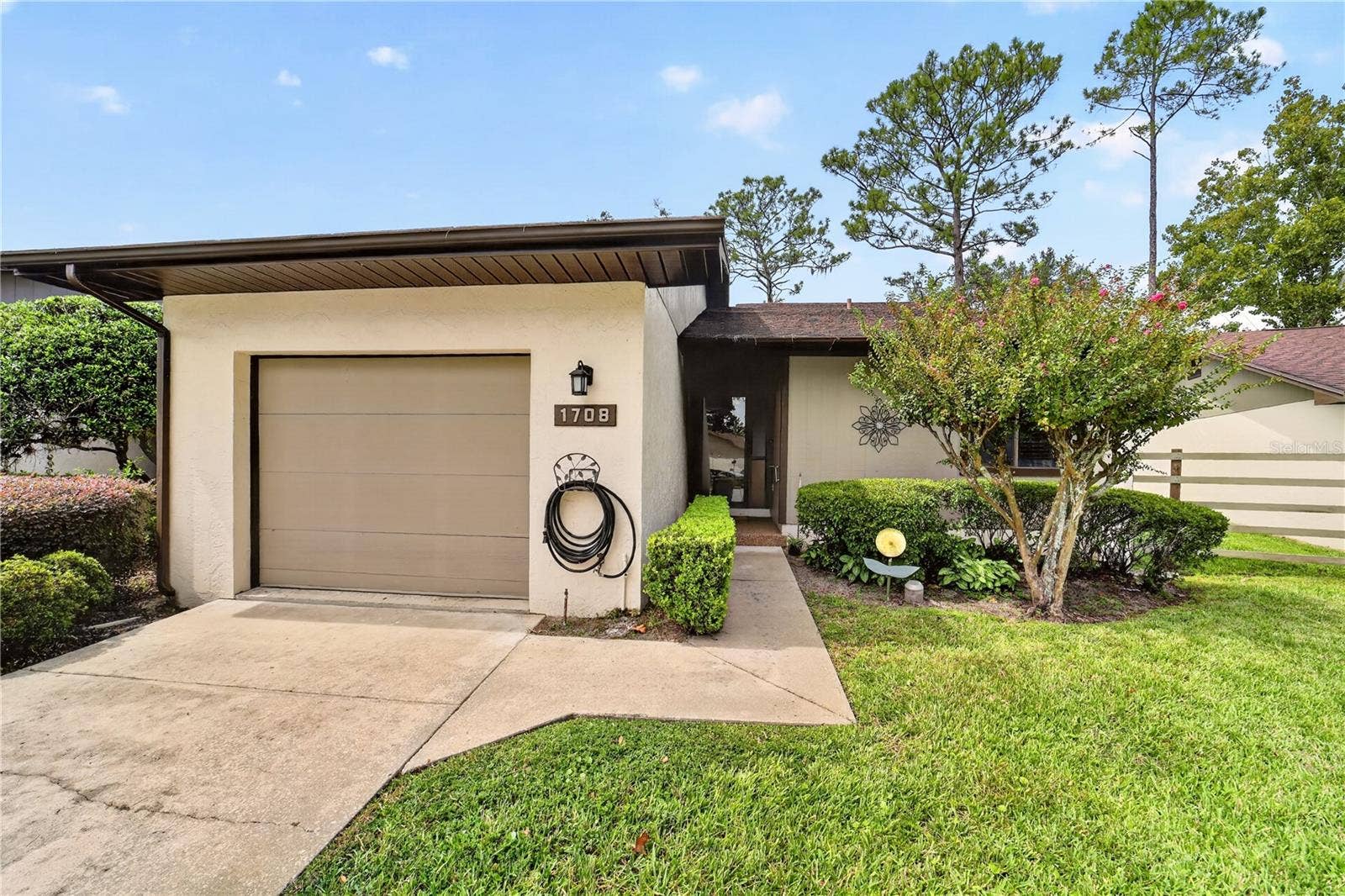 1708 NE 38TH AVENUE, Ocala, FL 34470 View of Lovely Villa in Fox Meadow