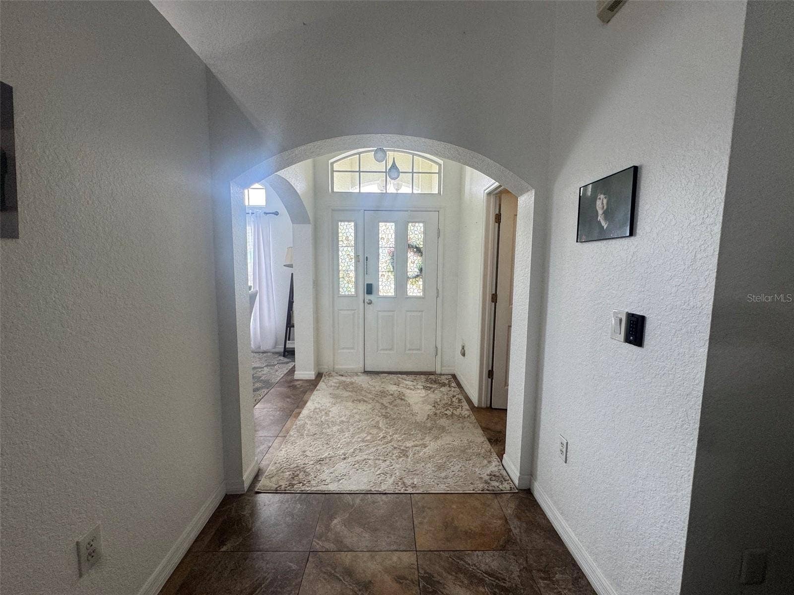 4470 SW 132 PLACE, Ocala, FL 34473 View towards entry from Living Room