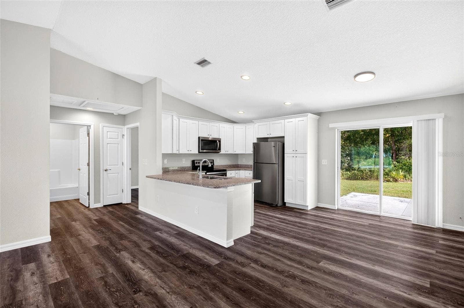 296 OAK LANE TRACK, Ocala, FL 34472 296 OAK LANE TRACK, Ocala, FL 34472