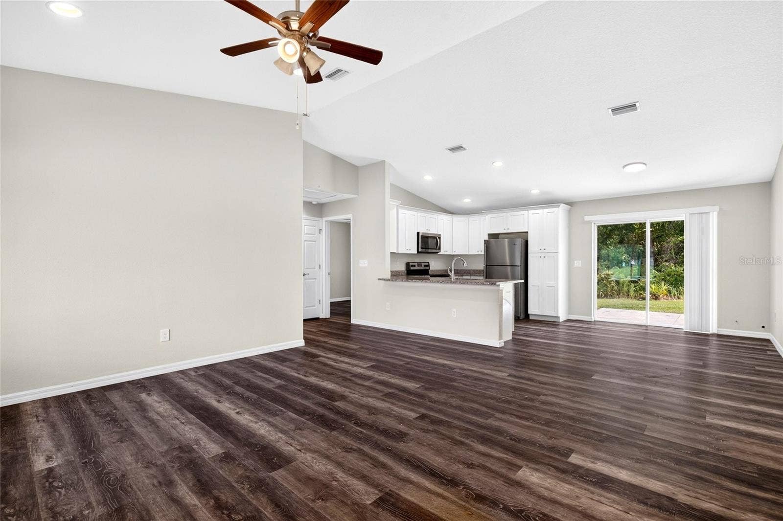 296 OAK LANE TRACK, Ocala, FL 34472 296 OAK LANE TRACK, Ocala, FL 34472