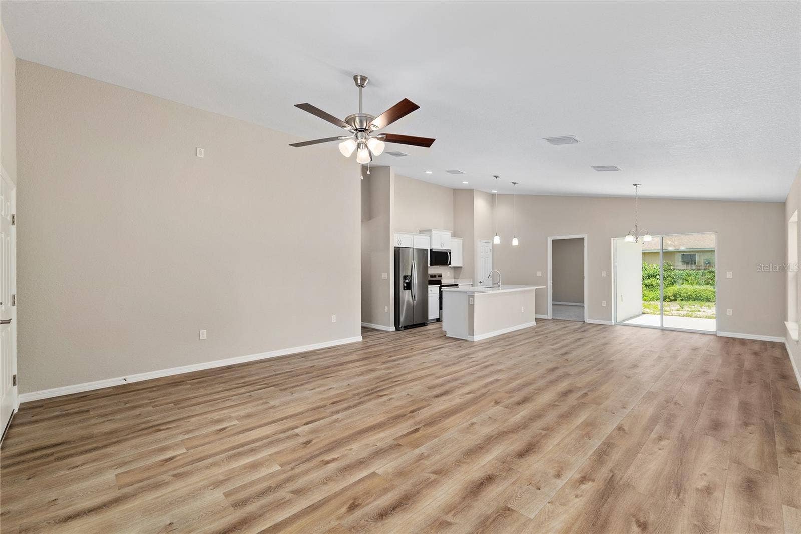 7736 N MANVILLE ROAD, Citrus Springs, FL 34434