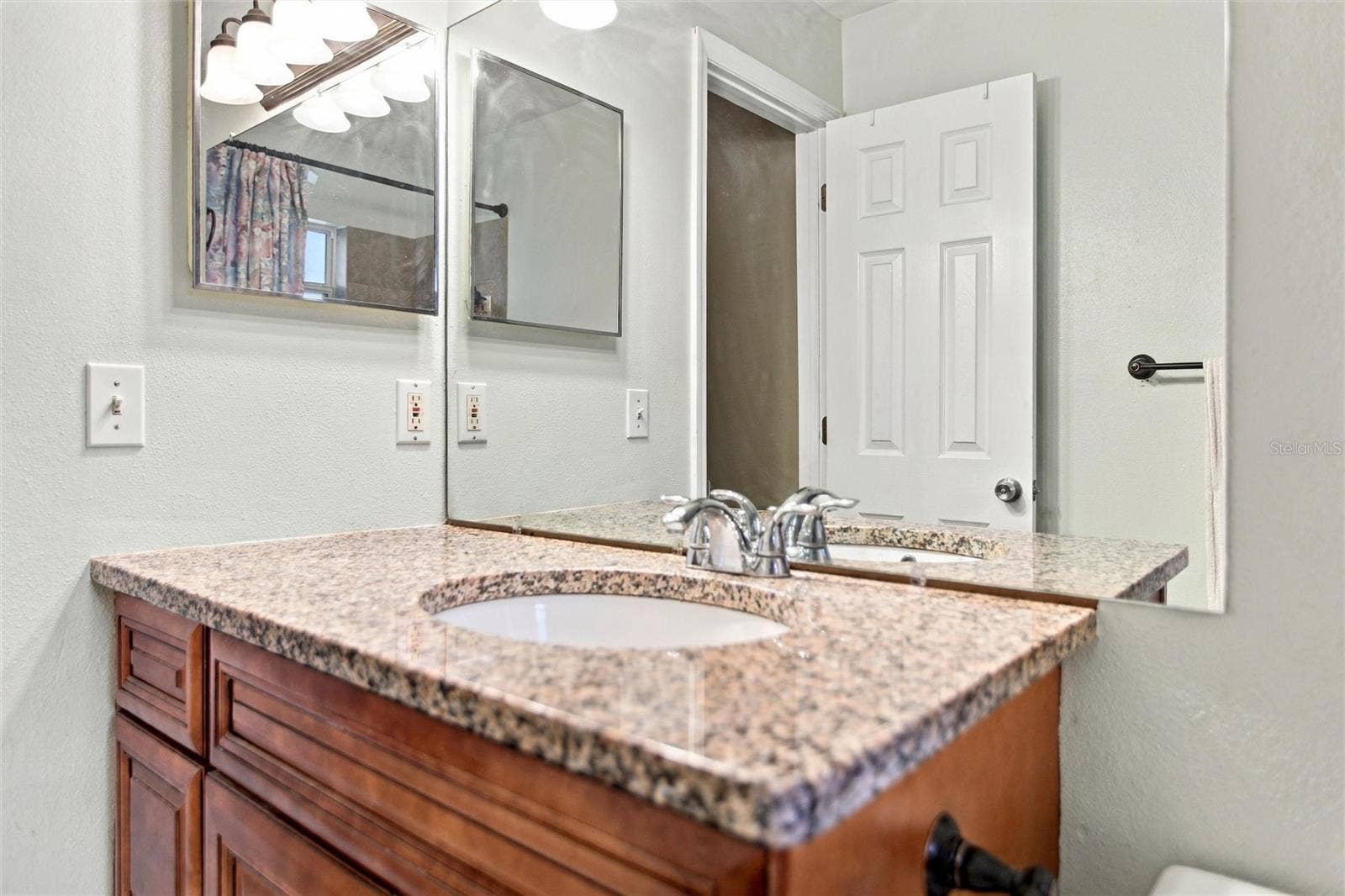 313 ROBIN HILL DRIVE, Altamonte Springs, FL 32701 313 ROBIN HILL DRIVE, Altamonte Springs, FL 32701
