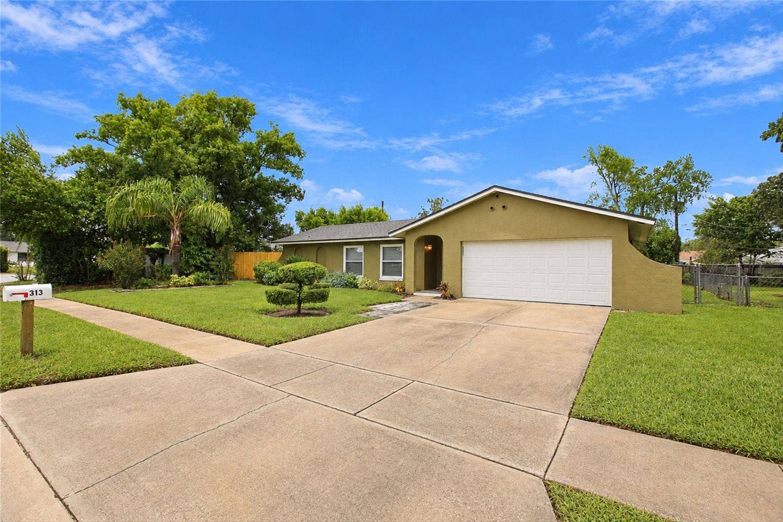 313 ROBIN HILL DRIVE, Altamonte Springs, FL 32701 313 ROBIN HILL DRIVE, Altamonte Springs, FL 32701