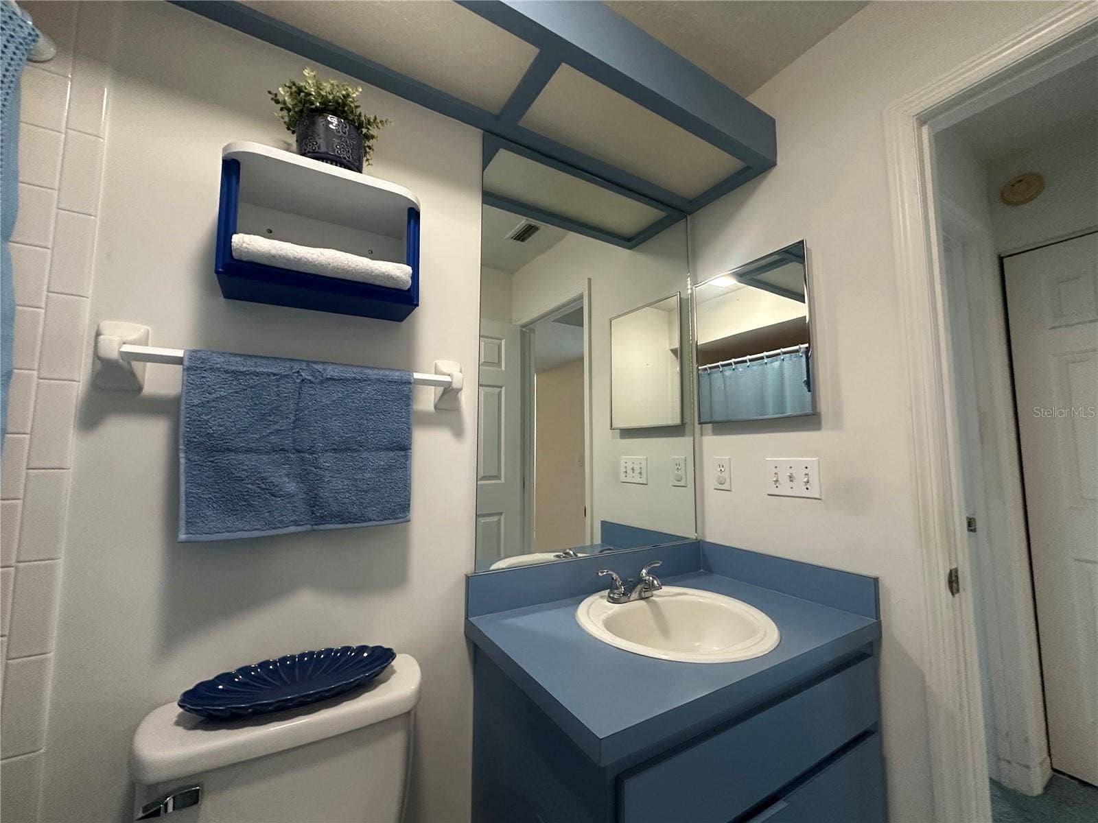 2nd Bathroom