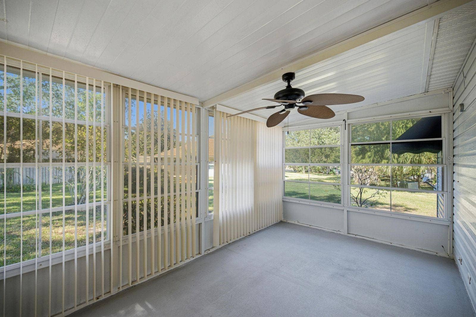 705 MURRAY LANE, Lady Lake, FL 32159 Enclosed Porch
