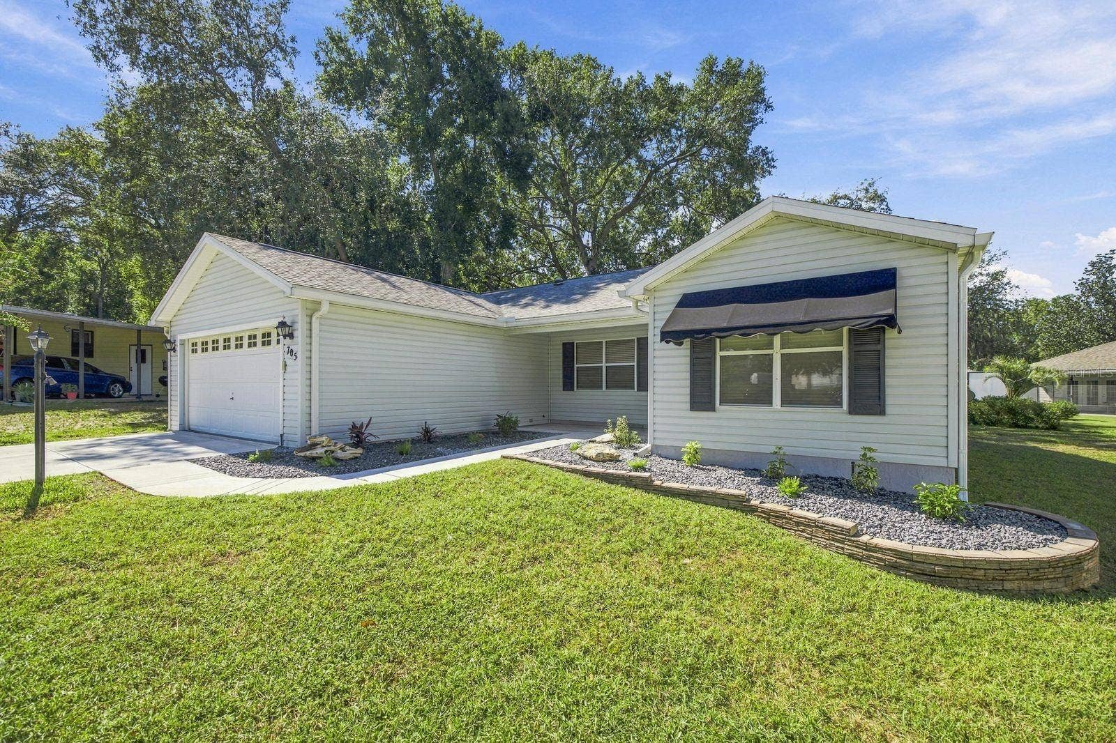 705 MURRAY LANE, Lady Lake, FL 32159 Engaging Awnings